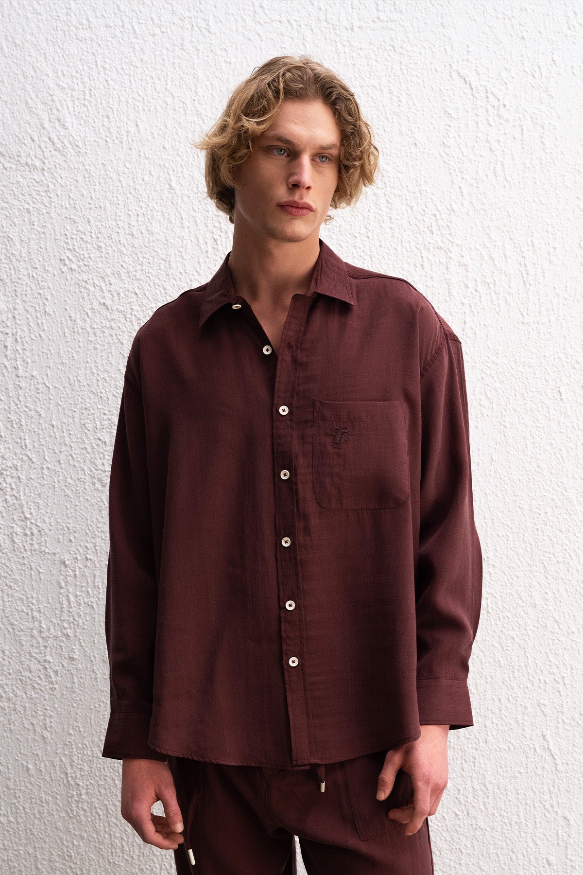 DÖKÜMLÜ OVERSIZE BORDO GÖMLEK