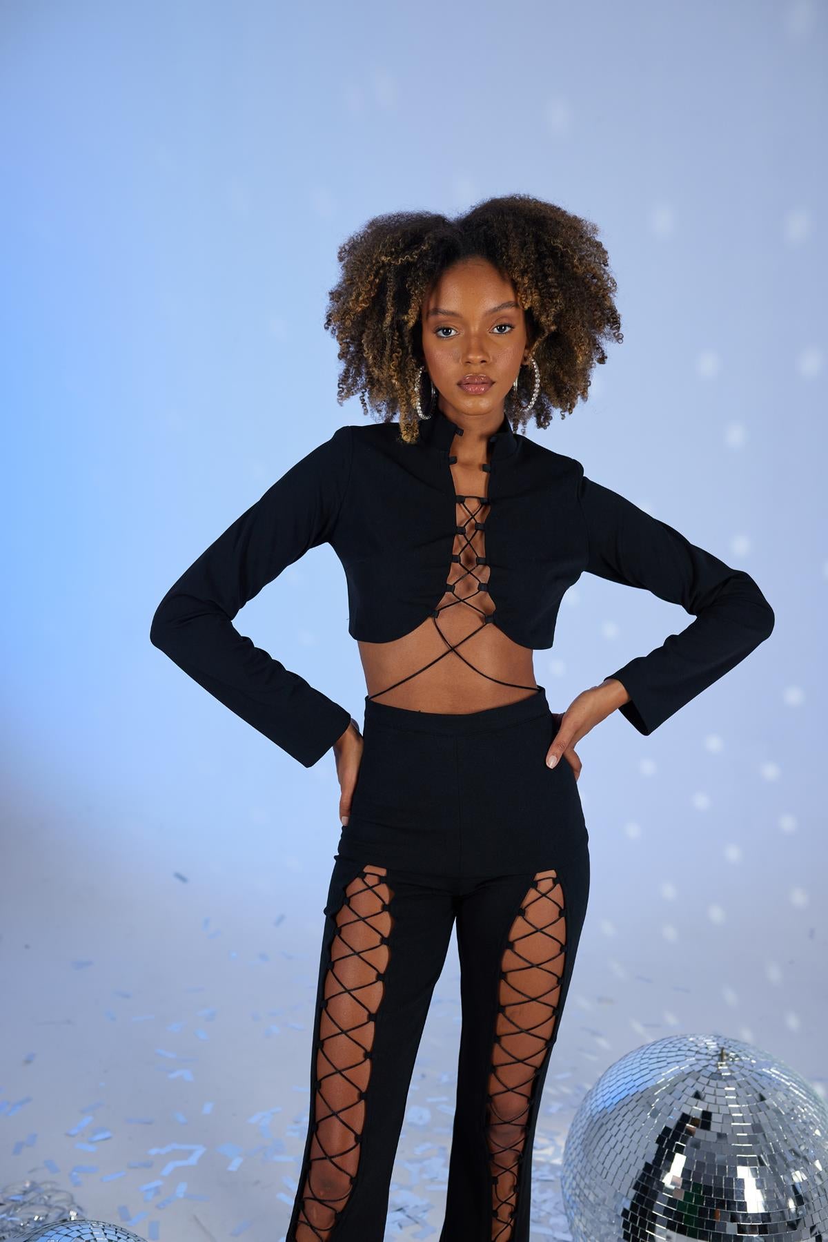 Crop Model Dekolteli Bel Bağlamalı Lui Bluz Siyah