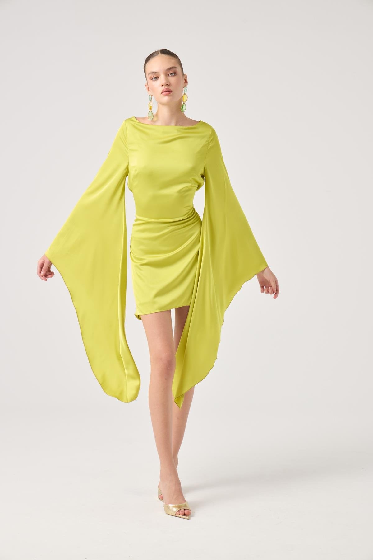 Sırtı Açık İspanyol Kol Saten Halle Elbise Yeşil