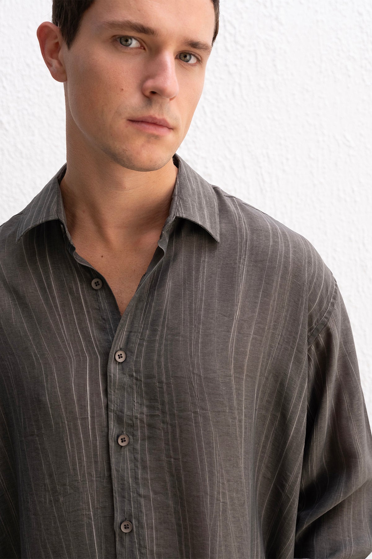 EFEKTLİ DÖKÜMLÜ ANTRASİT GÖMLEK - ANTRASİT L