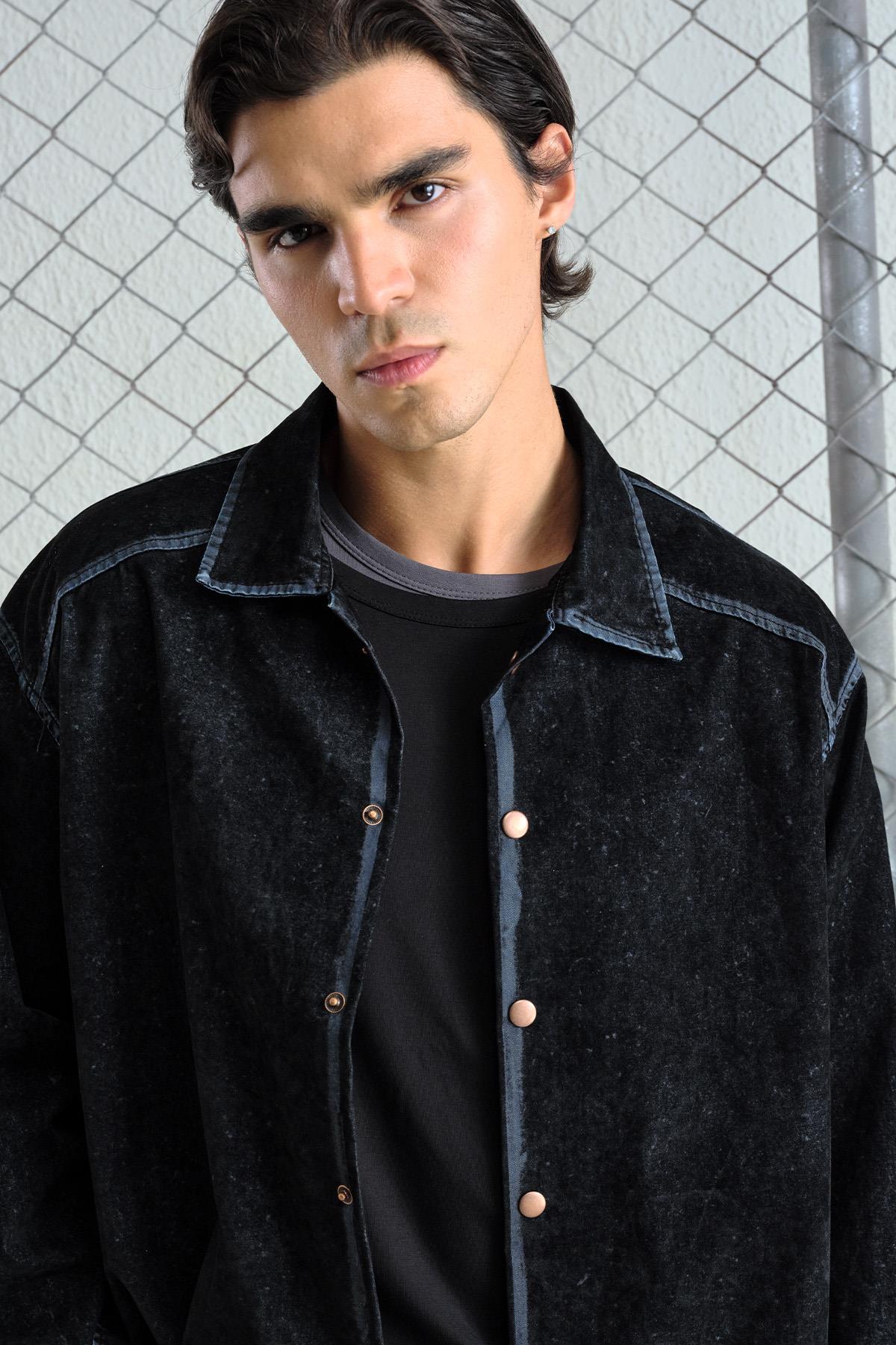 EFEKTLİ KADİFE KAPLAMA DENIM SİYAH GÖMLEK