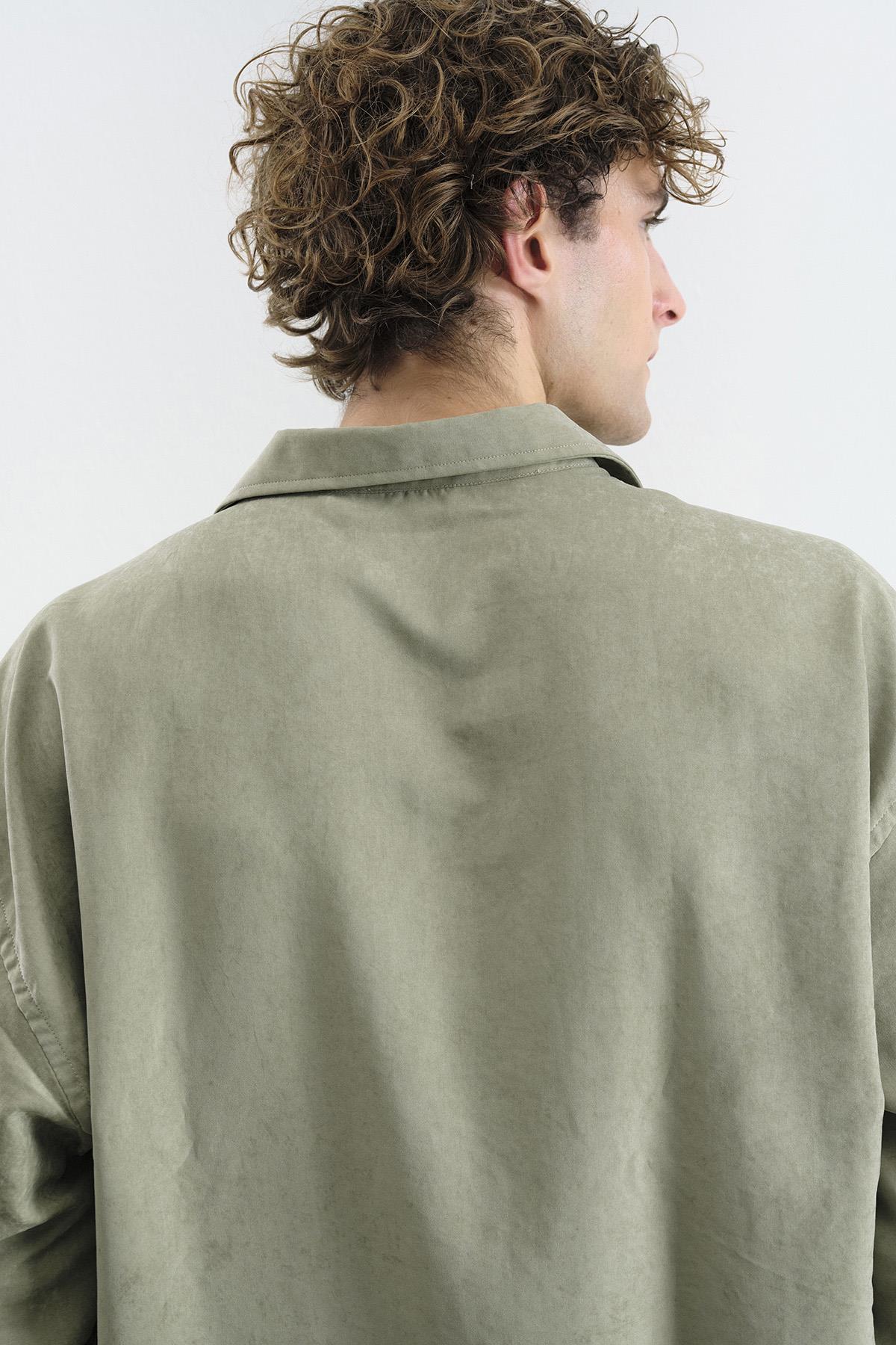 EFEKTLİ MODAL HAKİ GÖMLEK