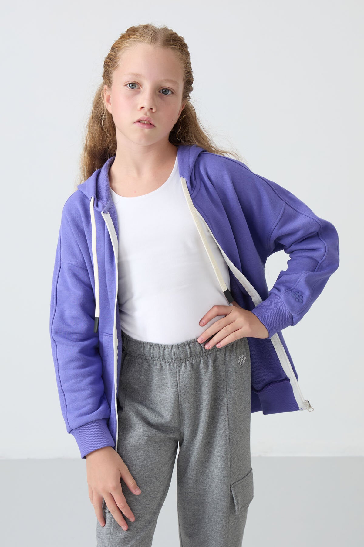 Eflatun Pamuklu İçi Tüylü Yumuşak Dokulu Standart Fit Nakışlı Kız Çocuk Sweatshirt - 75149