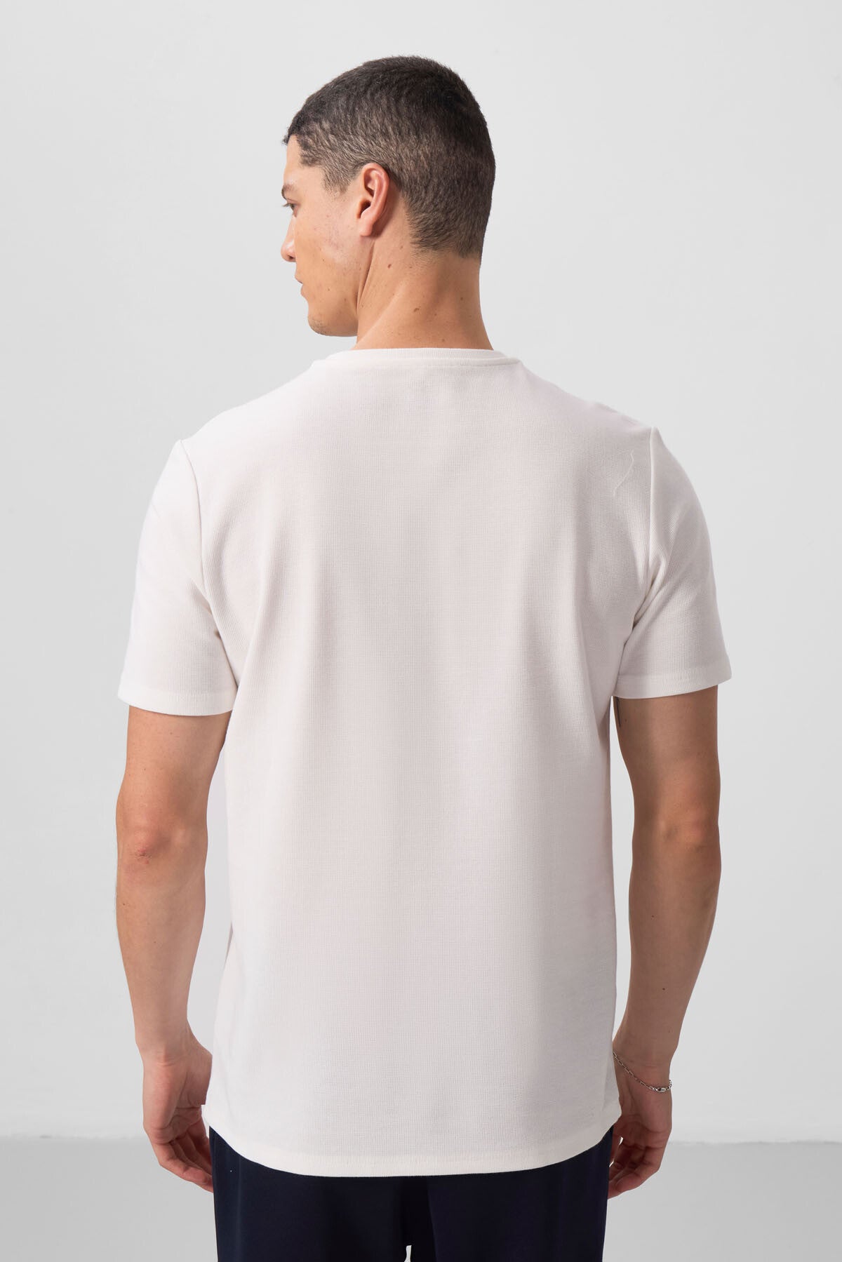 Ekru Yüzeyi Dokulu Rahat Form Basic Erkek T-Shirt - 88436