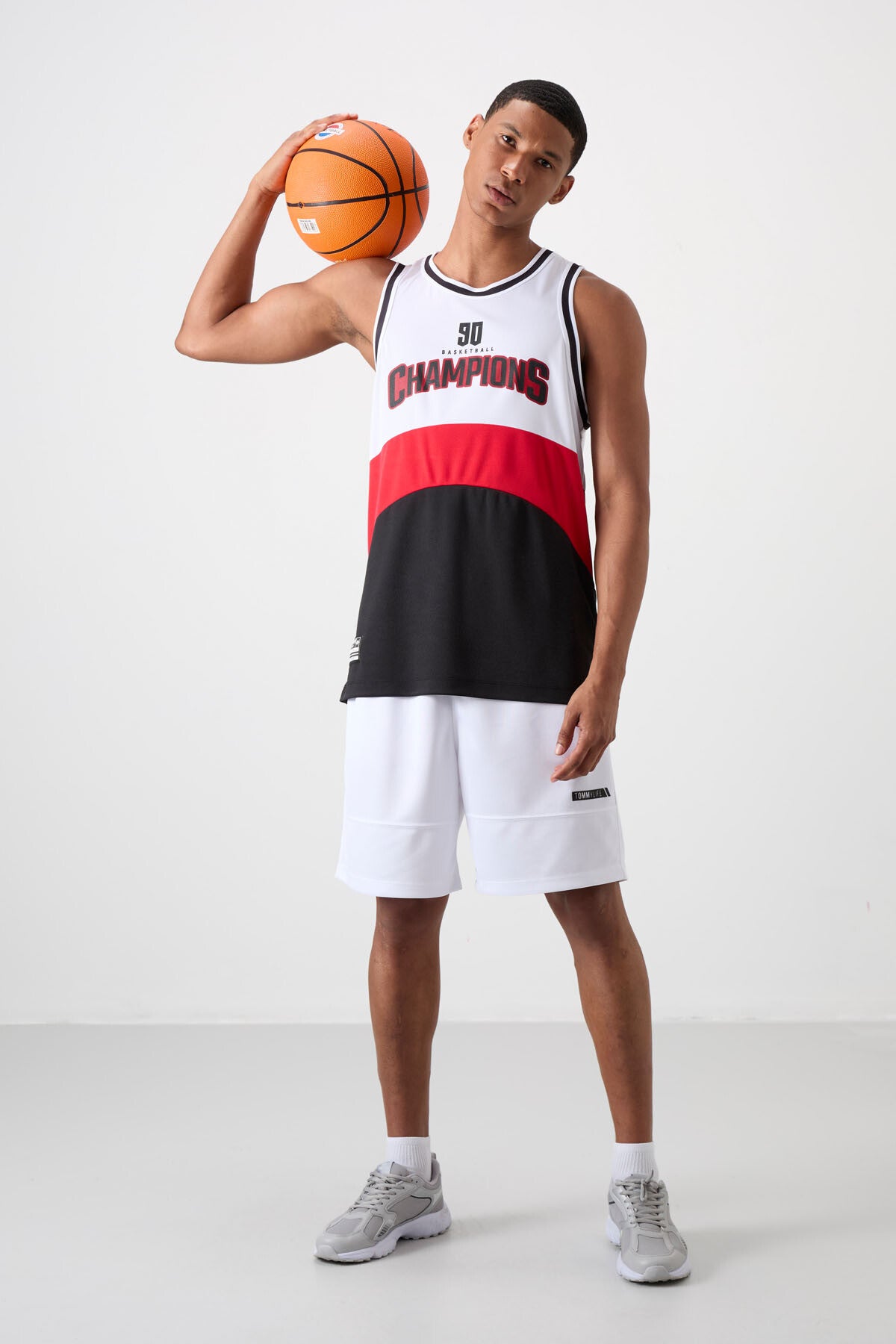 Siyah Nefes Alan Dokulu İnce Esnek Standart Fit Erkek Basketbol Atlet - 88395