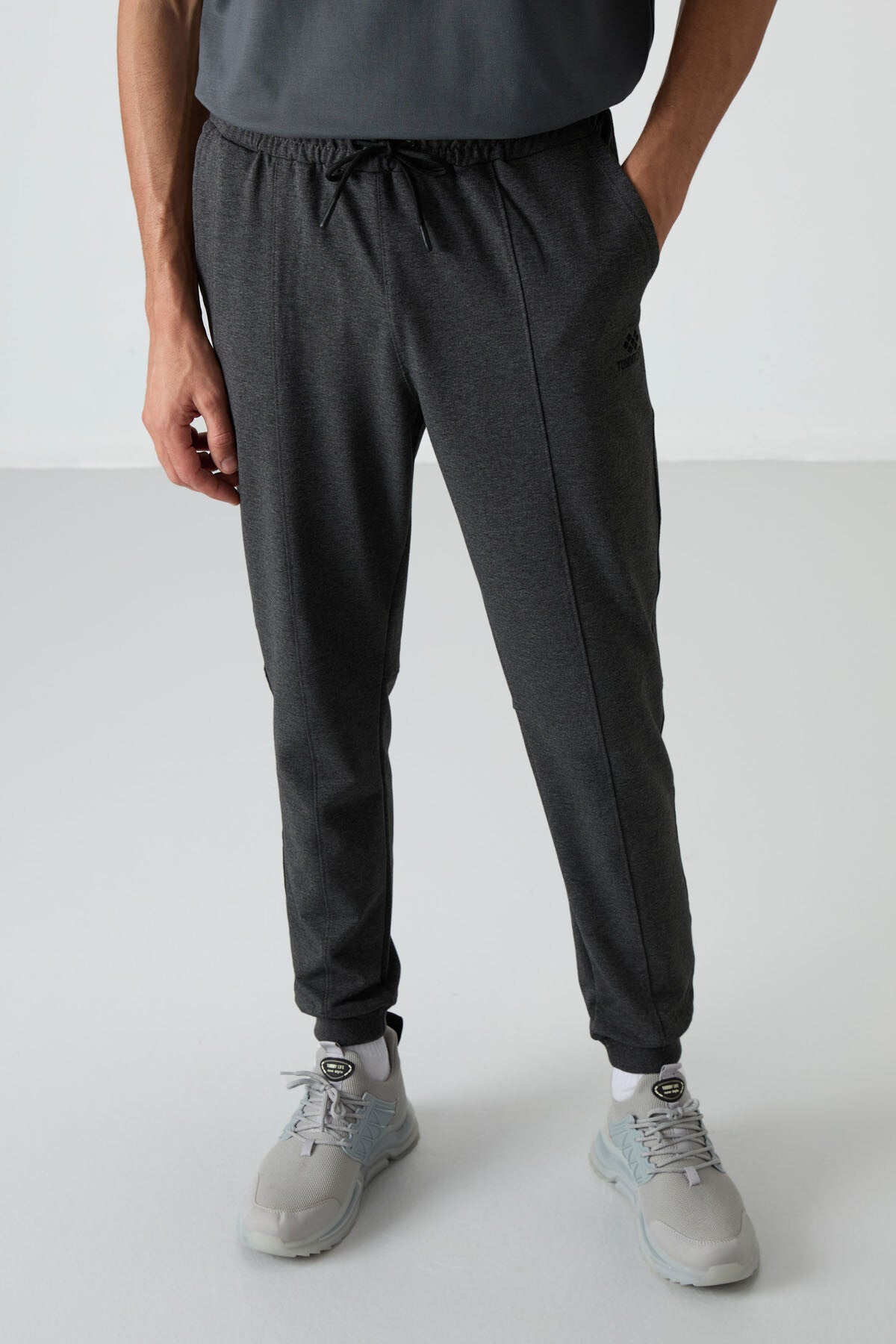 Antrasıt Melanj Pamuklu Yumuşak Dokulu Comfort Fit Nakışlı Erkek Jogger - 82123