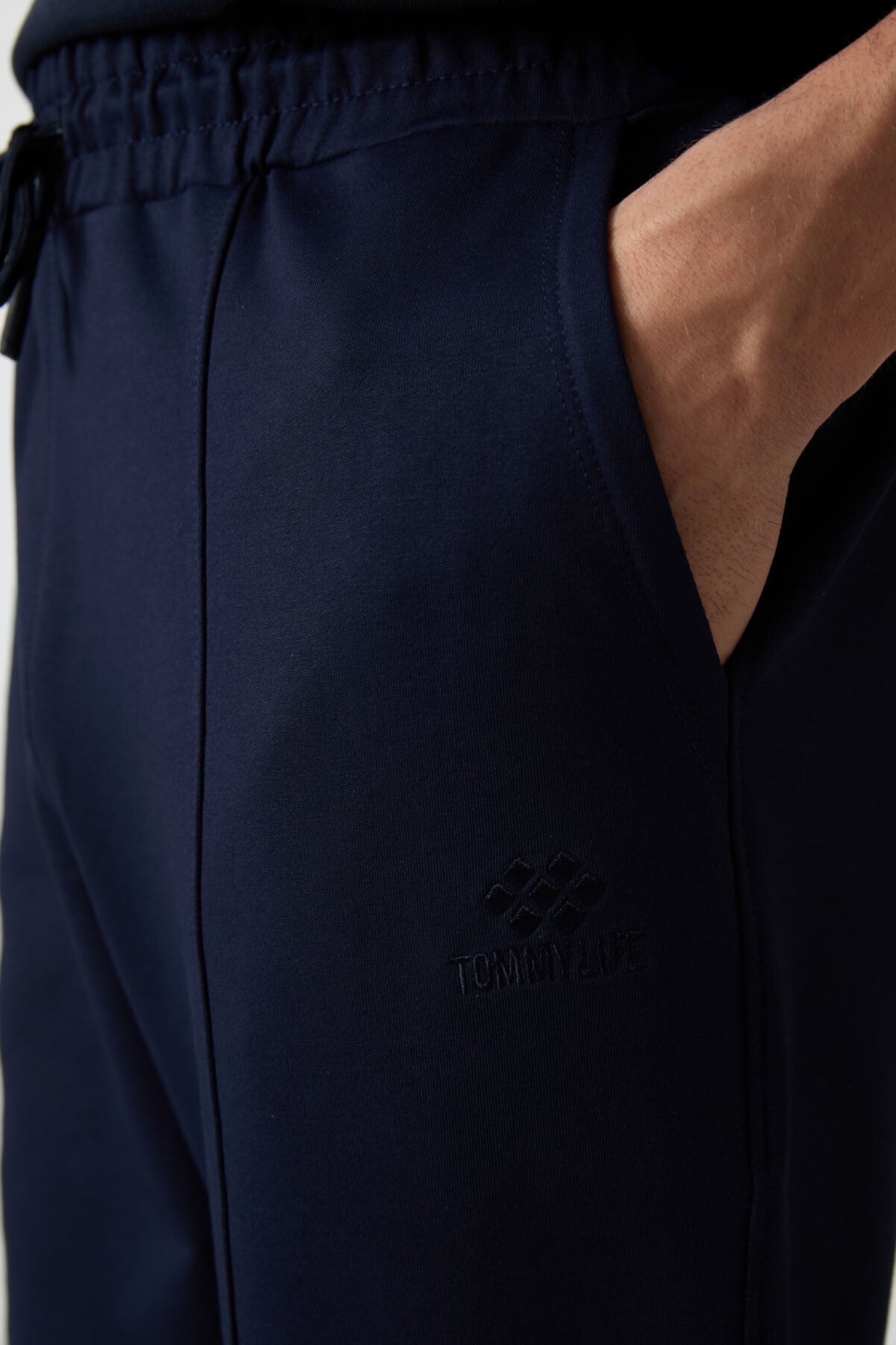 İndigo Pamuklu Yumuşak Dokulu Comfort Fit Nakışlı Erkek Jogger - 82123