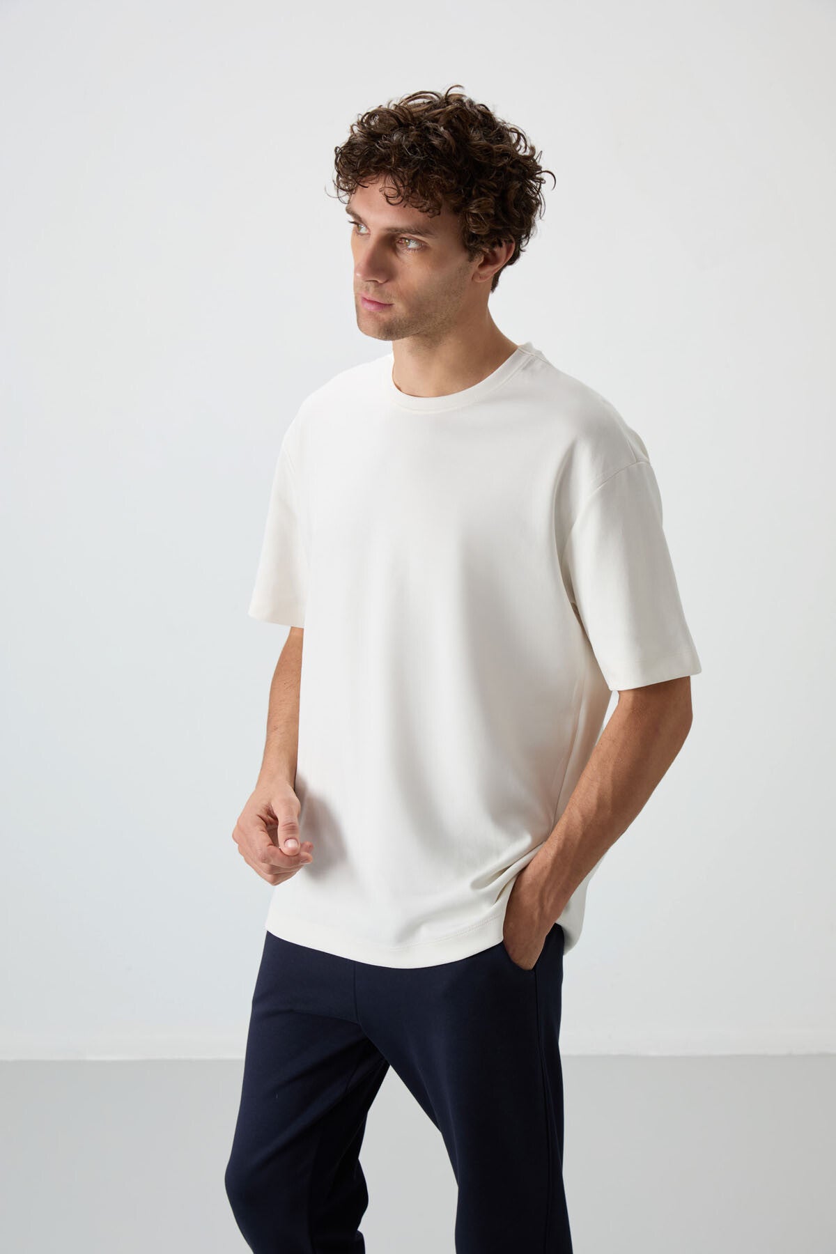 Ekru - Lacivert Pamuklu Kalın Yumuşak Dokulu Oversize Fit Basic Erkek Eşofman Takım - 85251