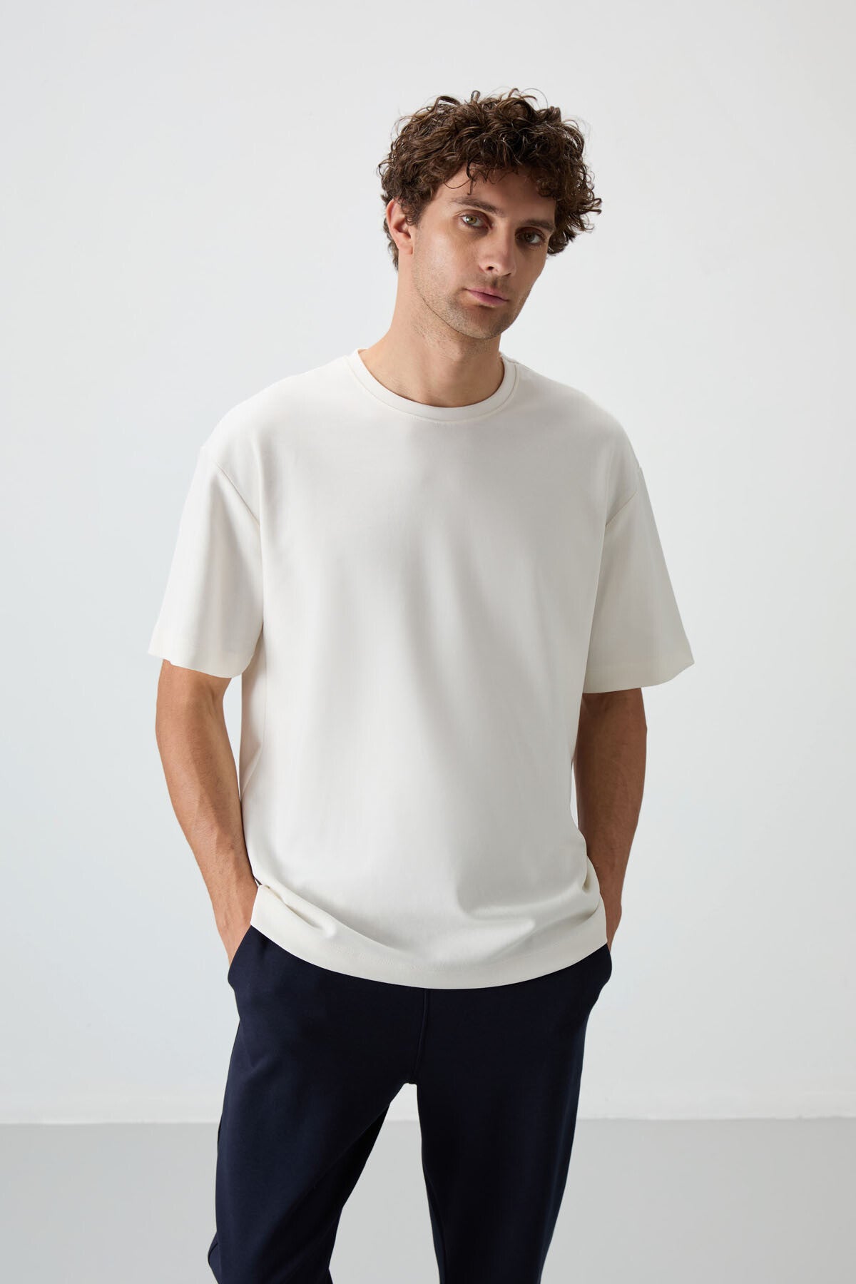 Ekru - Lacivert Pamuklu Kalın Yumuşak Dokulu Oversize Fit Basic Erkek Eşofman Takım - 85251