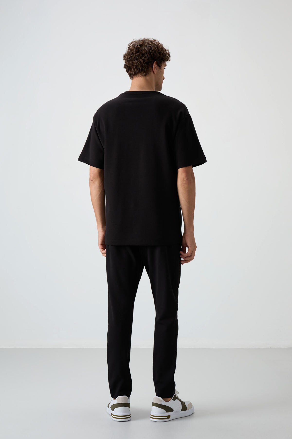 Siyah Pamuklu Kalın Yumuşak Dokulu Oversize Fit Nakışlı Erkek Eşofman Takım - 85252