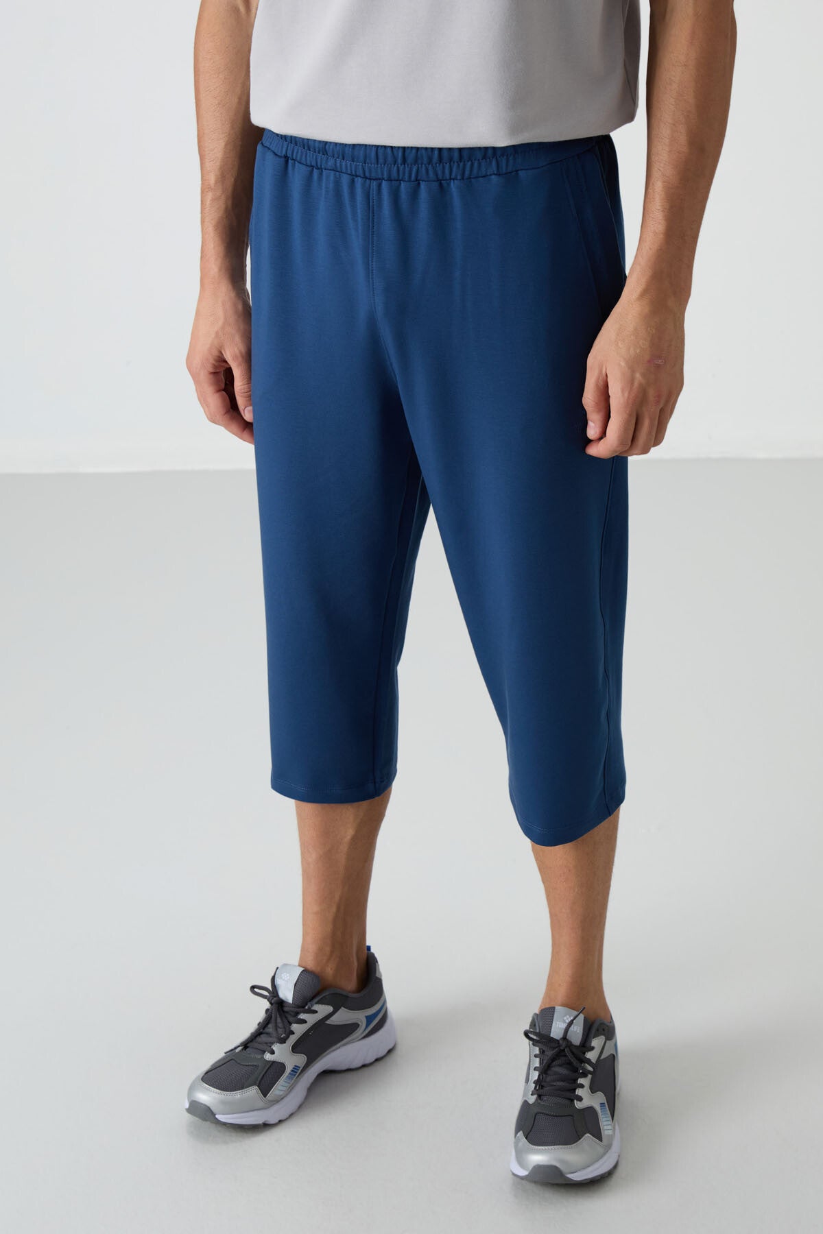 Parlament Pamuklu Yumuşak Dokulu Standart Fit Nakışlı Erkek Kapri - 83102