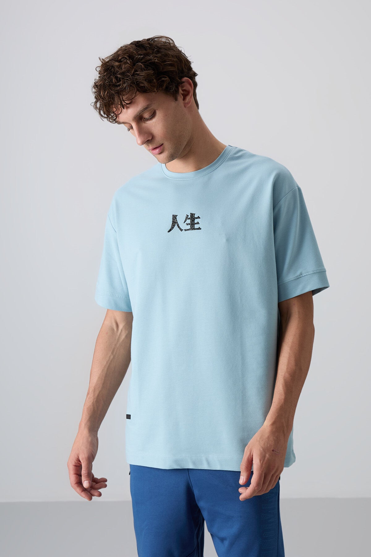 Açık Mavi Pamuklu Kalın Yumuşak Dokulu Oversize Fit Baskılı Erkek T-Shirt - 88342