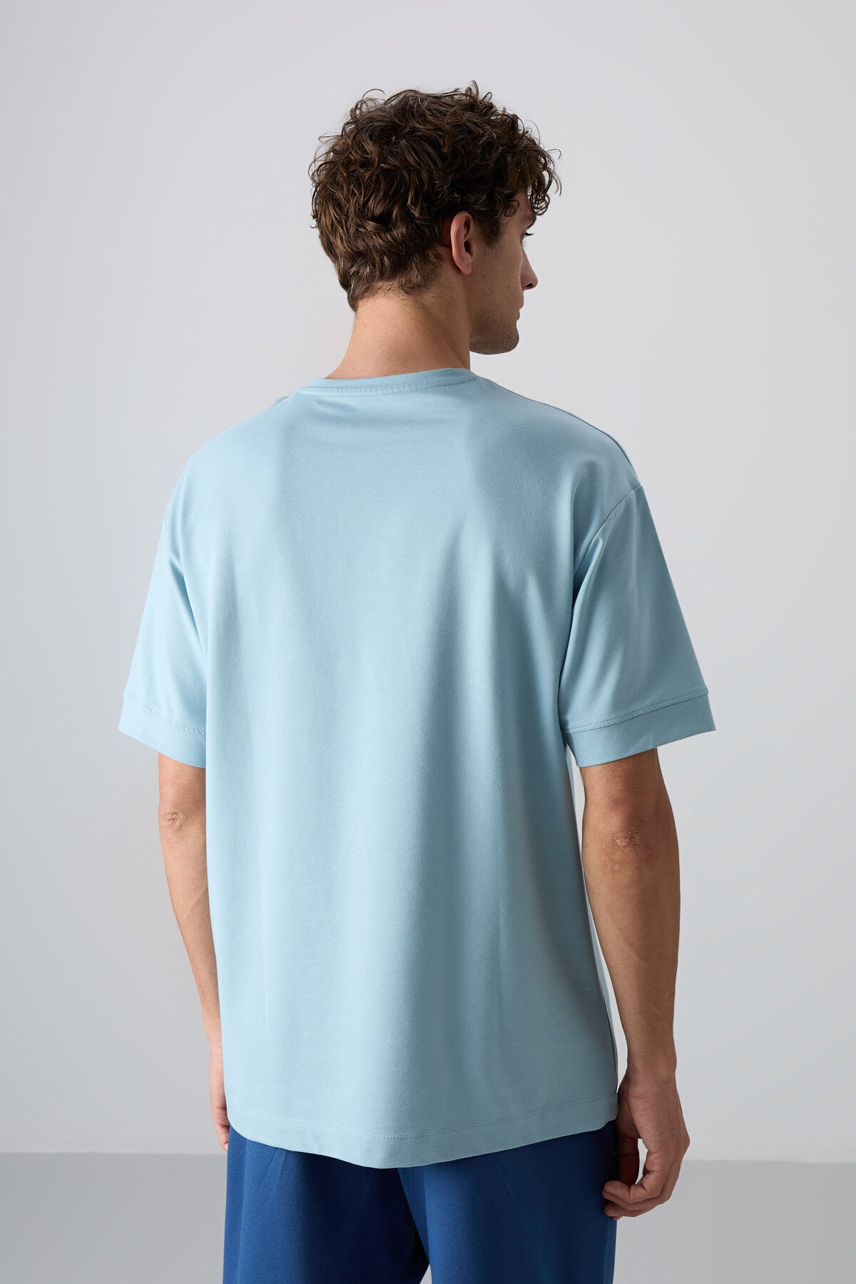 Açık Mavi Pamuklu Kalın Yumuşak Dokulu Oversize Fit Baskılı Erkek T-Shirt - 88342