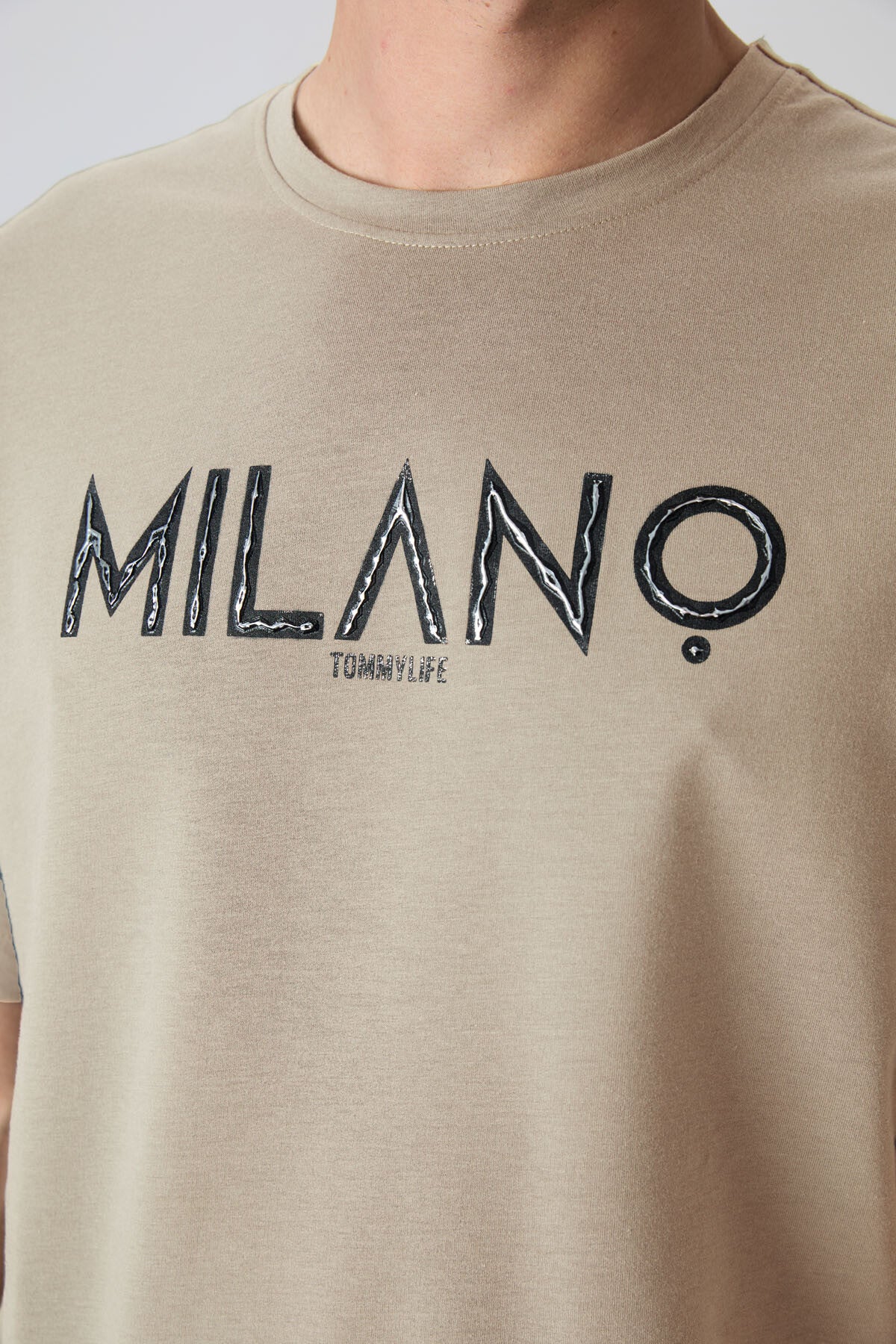 Bej Pamuklu Kalın Yumuşak Dokulu Oversize Fit Baskılı Erkek T-Shirt - 88345