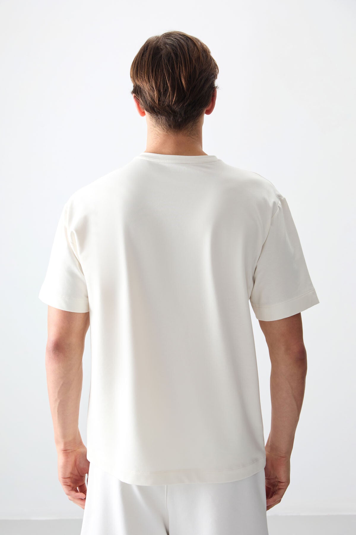 Ekru Pamuklu Kalın Yumuşak Dokulu Oversize Fit Basic Erkek T-Shirt - 88378