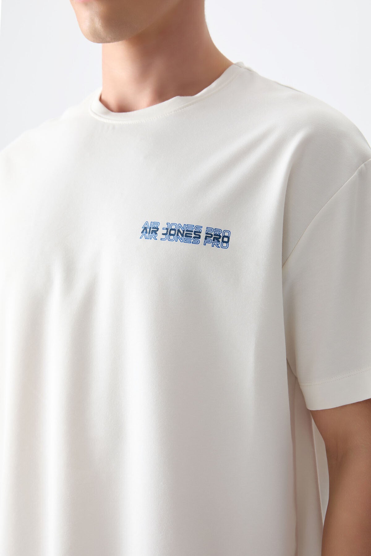 Ekru Pamuklu Kalın Yumuşak Dokulu Oversize Fit Baskılı Erkek T-Shirt - 88375