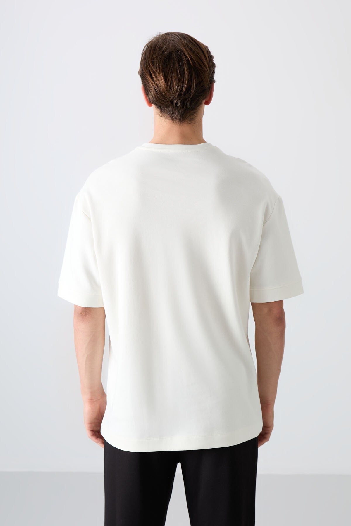 Ekru Pamuklu Kalın Yumuşak Dokulu Oversize Fit Baskılı Erkek T-Shirt - 88320