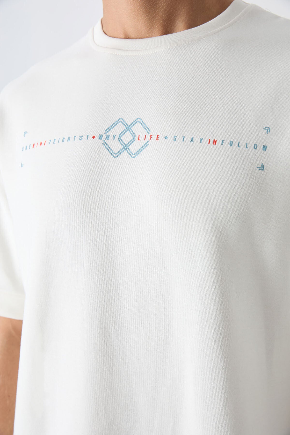Ekru Pamuklu Kalın Yumuşak Dokulu Oversize Fit Baskılı Erkek T-Shirt - 88323