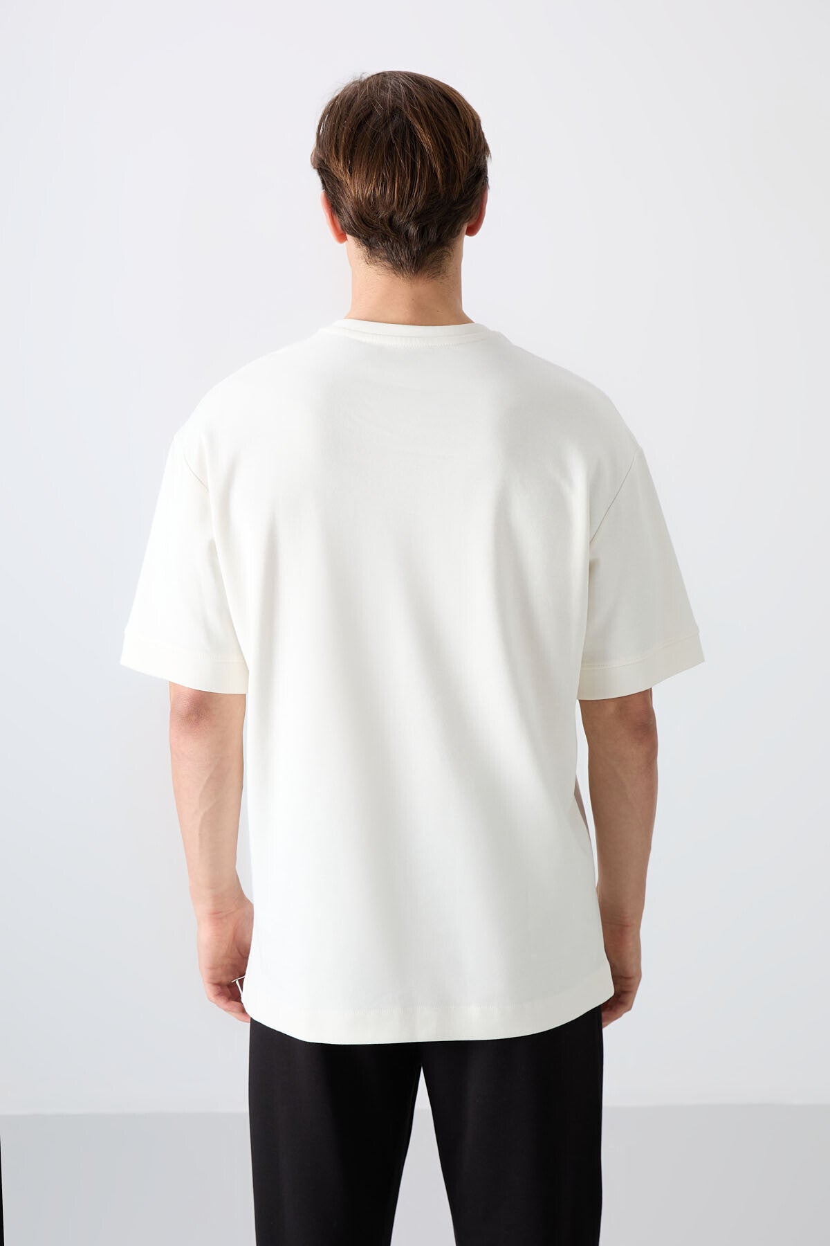 Ekru Pamuklu Kalın Yumuşak Dokulu Oversize Fit Baskılı Erkek T-Shirt - 88322