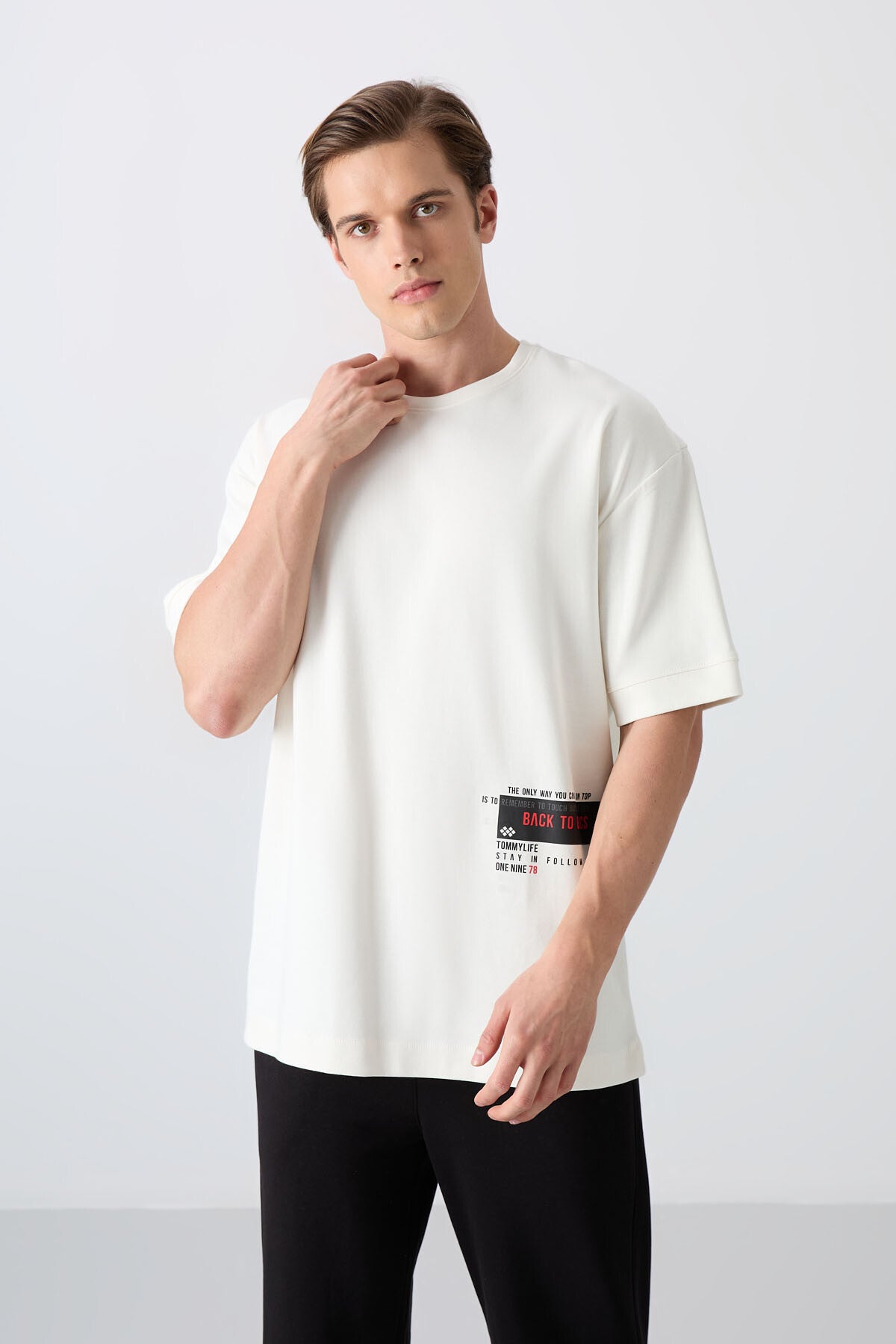 Ekru Pamuklu Kalın Yumuşak Dokulu Oversize Fit Baskılı Erkek T-Shirt - 88322