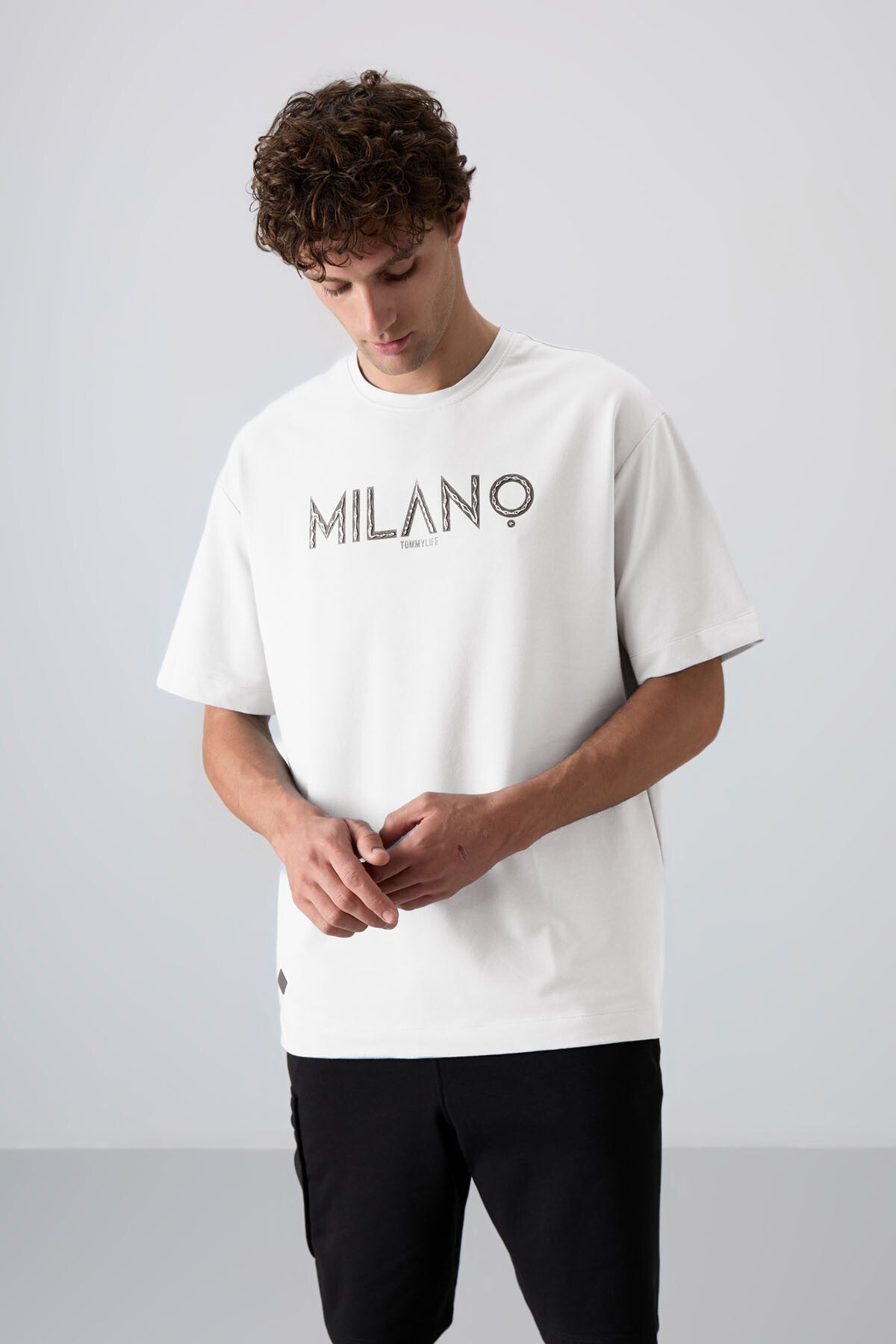 Ekru Pamuklu Kalın Yumuşak Dokulu Oversize Fit Baskılı Erkek T-Shirt - 88345