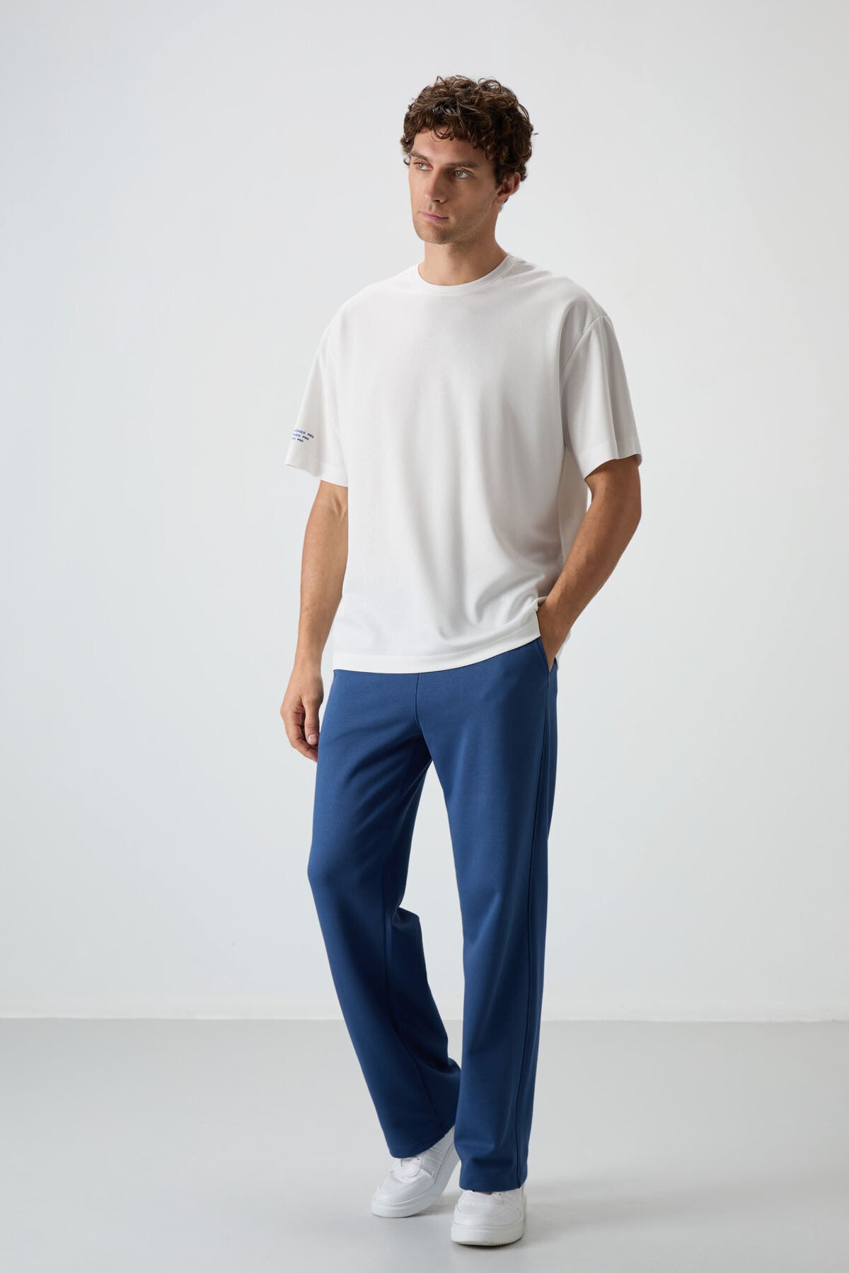 Ekru Pamuklu Kalın Yüzeyi Dokulu Oversize Fit  Baskılı Erkek T-Shirt - 88369