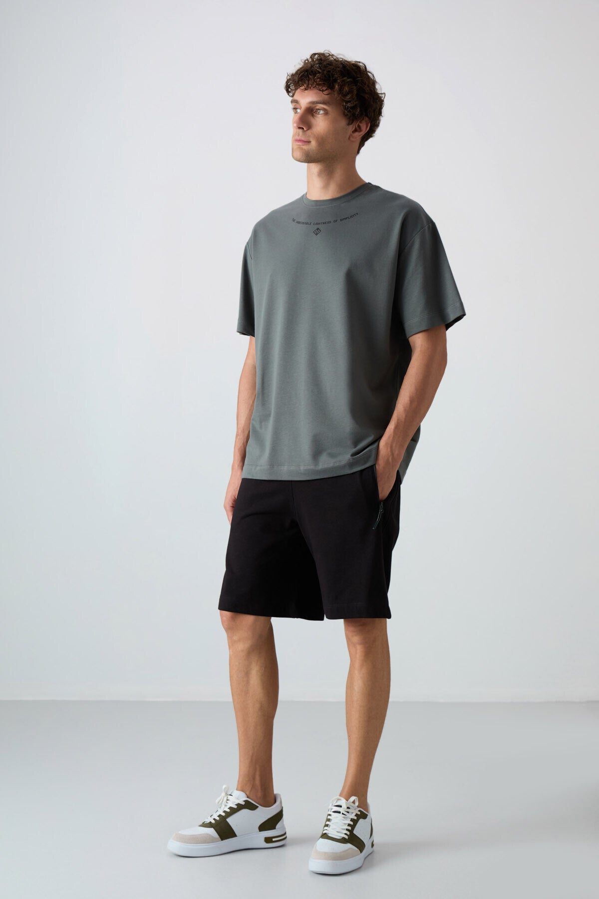 Haki Pamuklu Kalın Yumuşak Dokulu Oversize Fit Baskılı Erkek T-Shirt - 88343