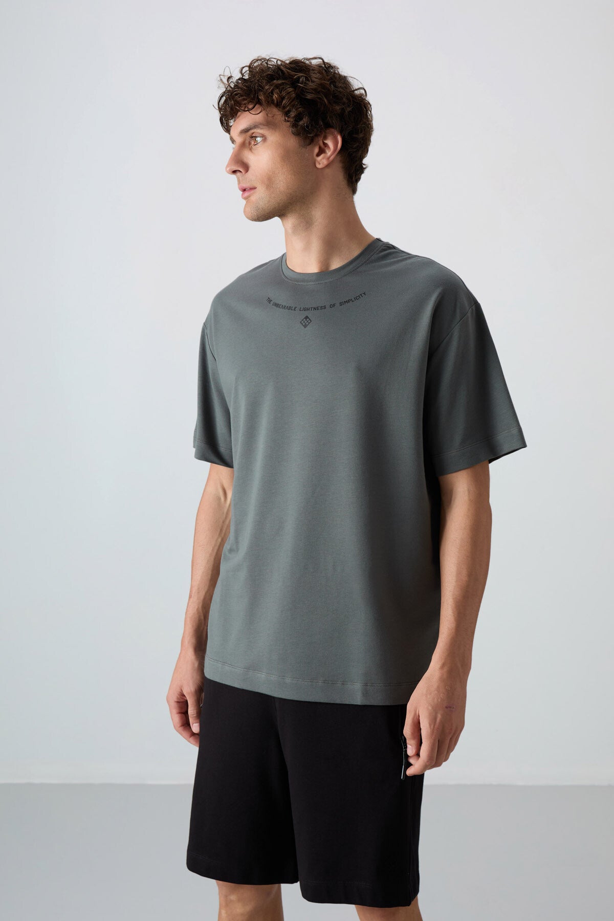 Haki Pamuklu Kalın Yumuşak Dokulu Oversize Fit Baskılı Erkek T-Shirt - 88343
