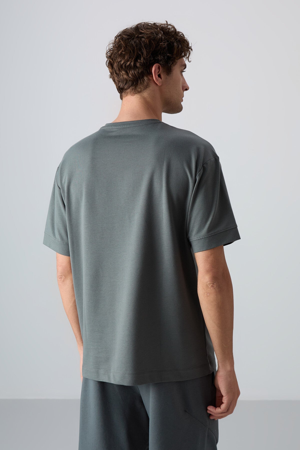 Haki Pamuklu Kalın Yumuşak Dokulu Oversize Fit Baskılı Erkek T-Shirt - 88342