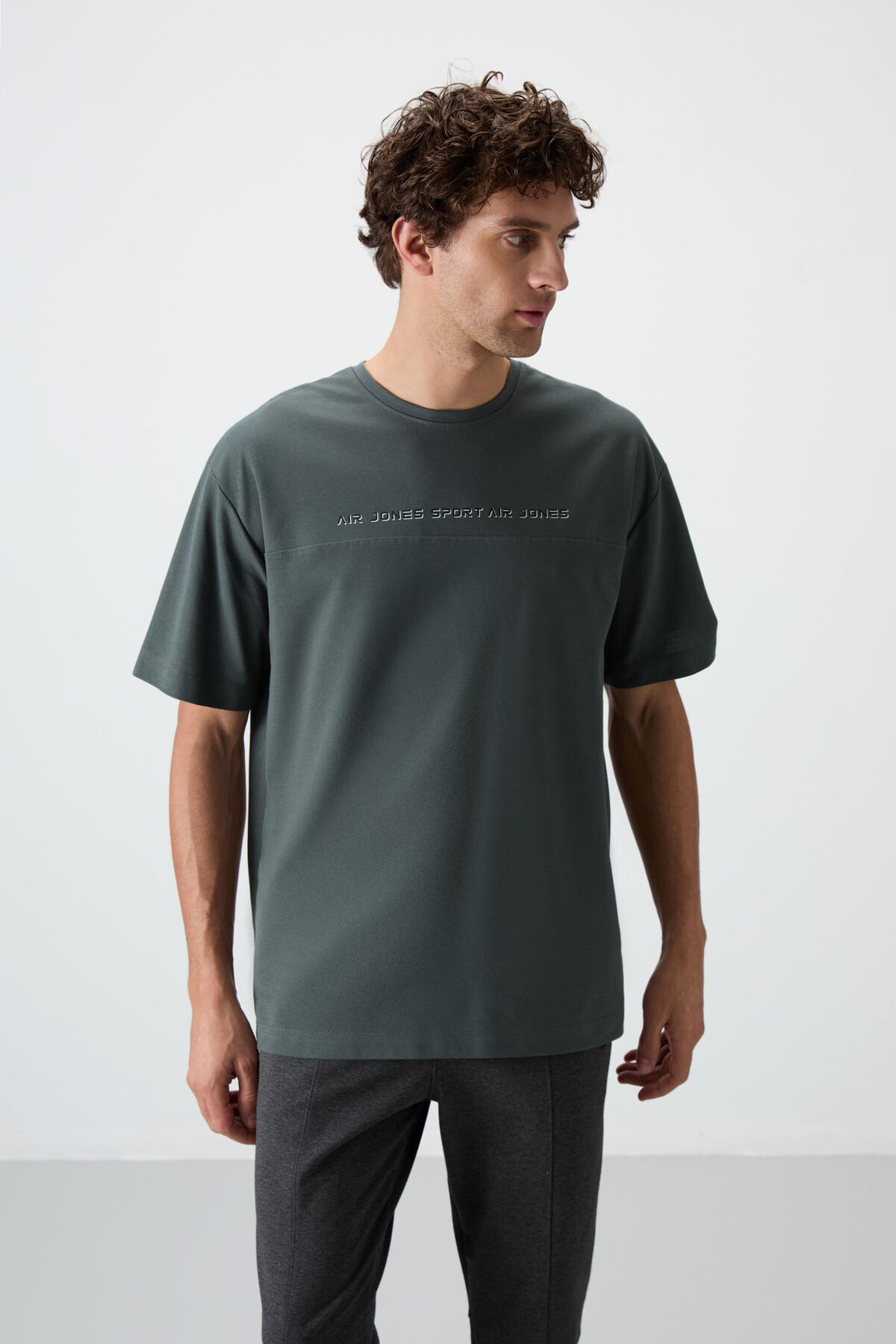 Haki Pamuklu Kalın Yüzeyi Dokulu Oversize Fit  Baskılı Erkek T-Shirt - 88371