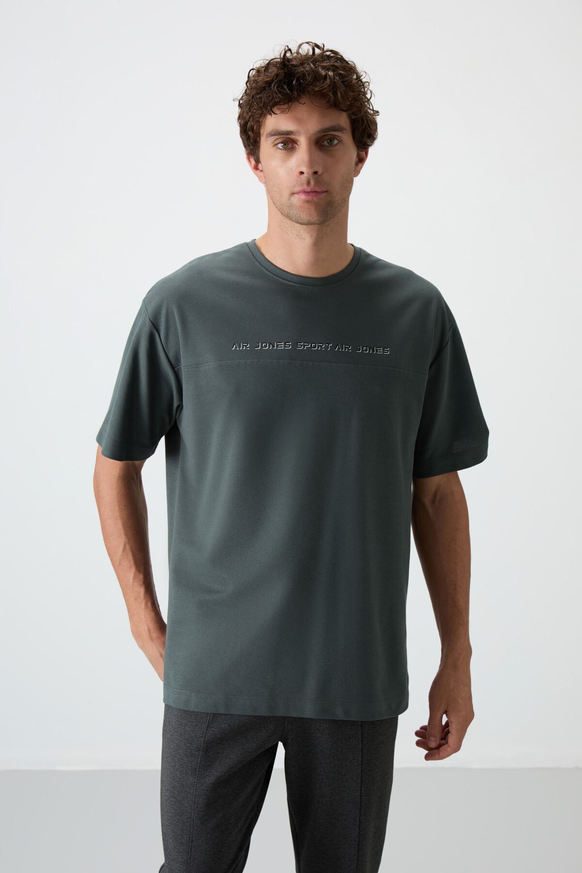 Haki Pamuklu Kalın Yüzeyi Dokulu Oversize Fit  Baskılı Erkek T-Shirt - 88371
