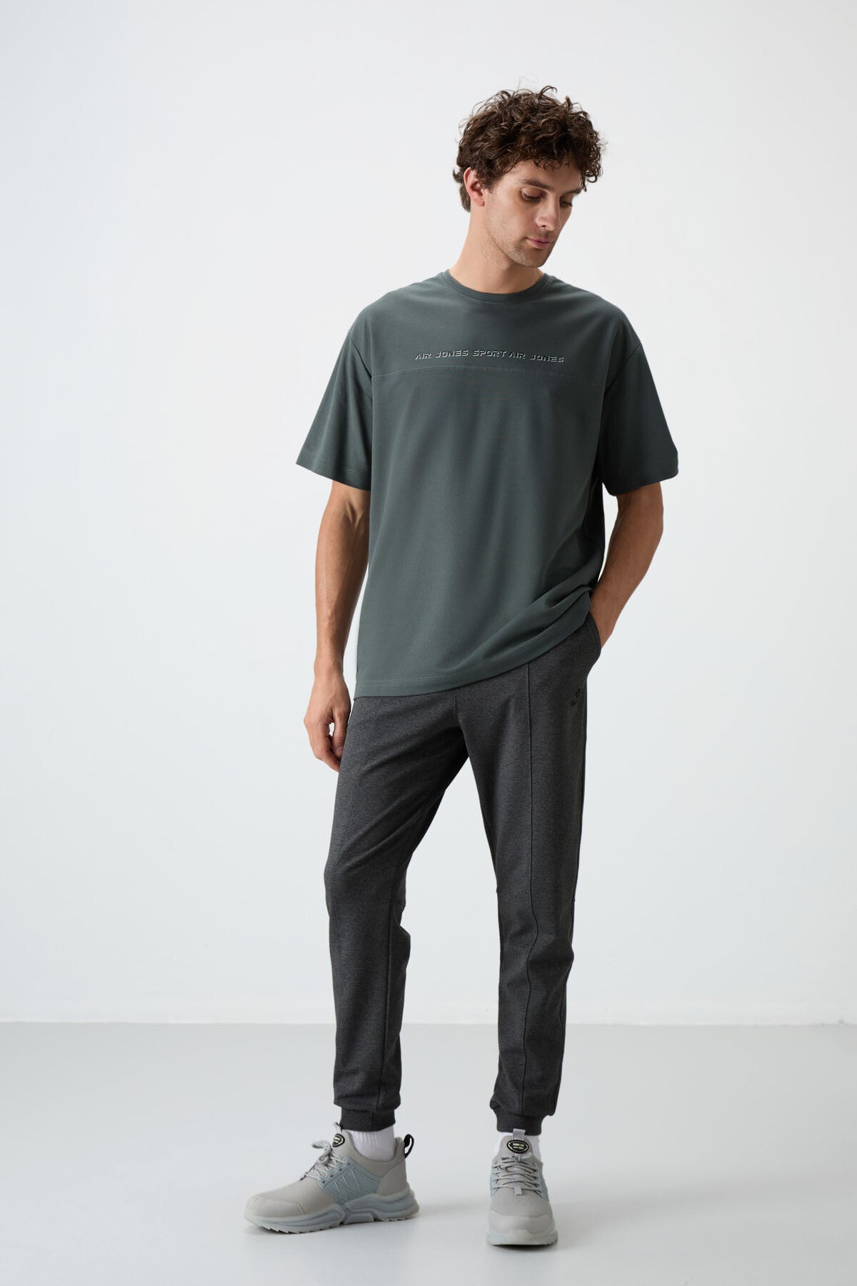 Haki Pamuklu Kalın Yüzeyi Dokulu Oversize Fit  Baskılı Erkek T-Shirt - 88371