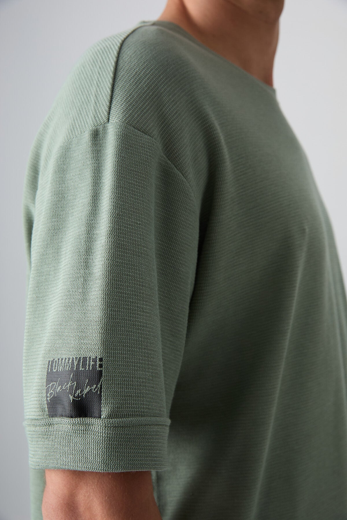 Açık Yeşil Pamuklu Kalın Yüzeyi Dokulu Oversize Fit Basic Erkek T-Shirt - 88339