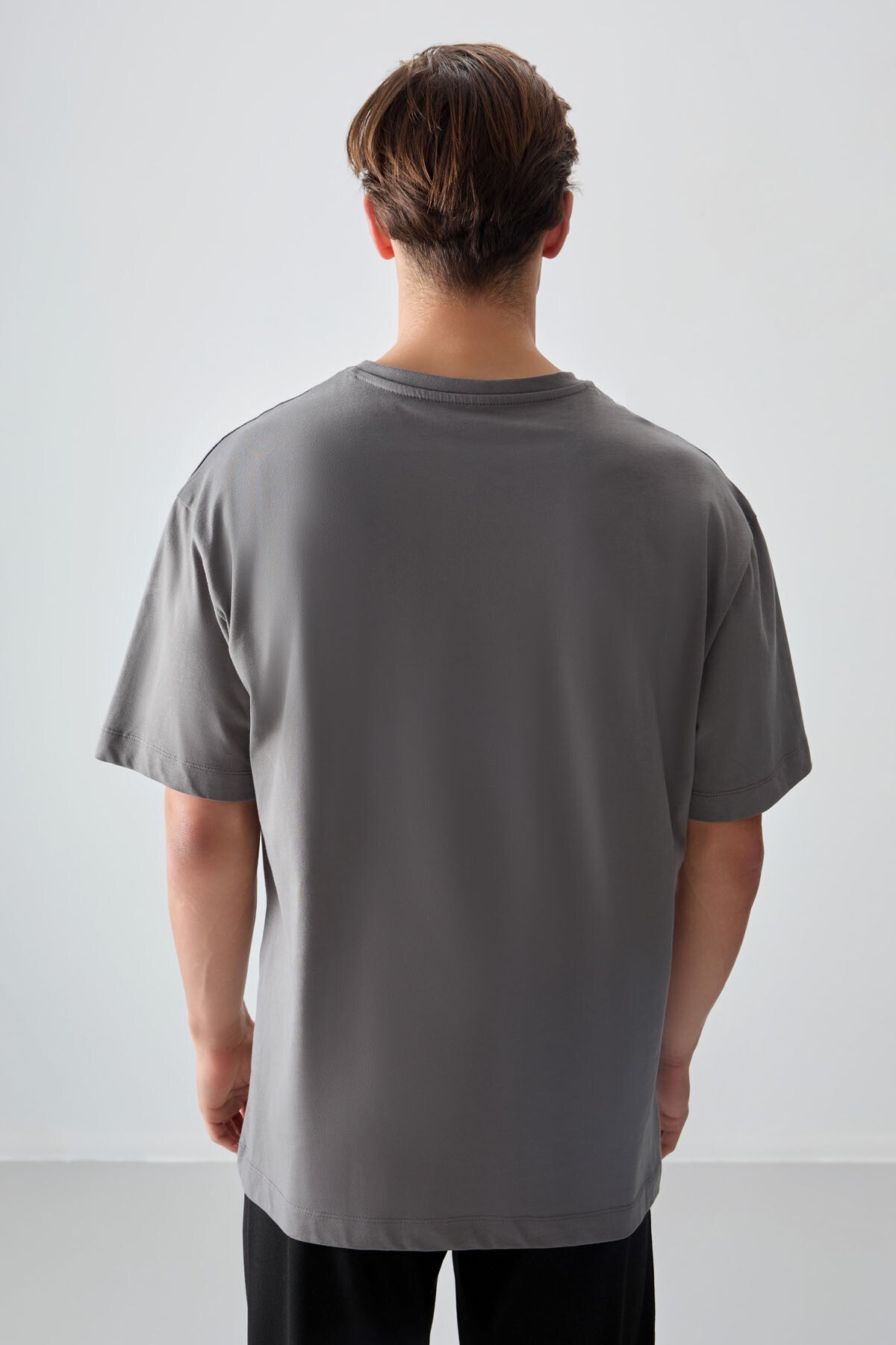 Koyu Gri %100 Pamuk Kalın Yumuşak Dokulu Oversize Fit Baskılı Erkek T-Shirt - 88357