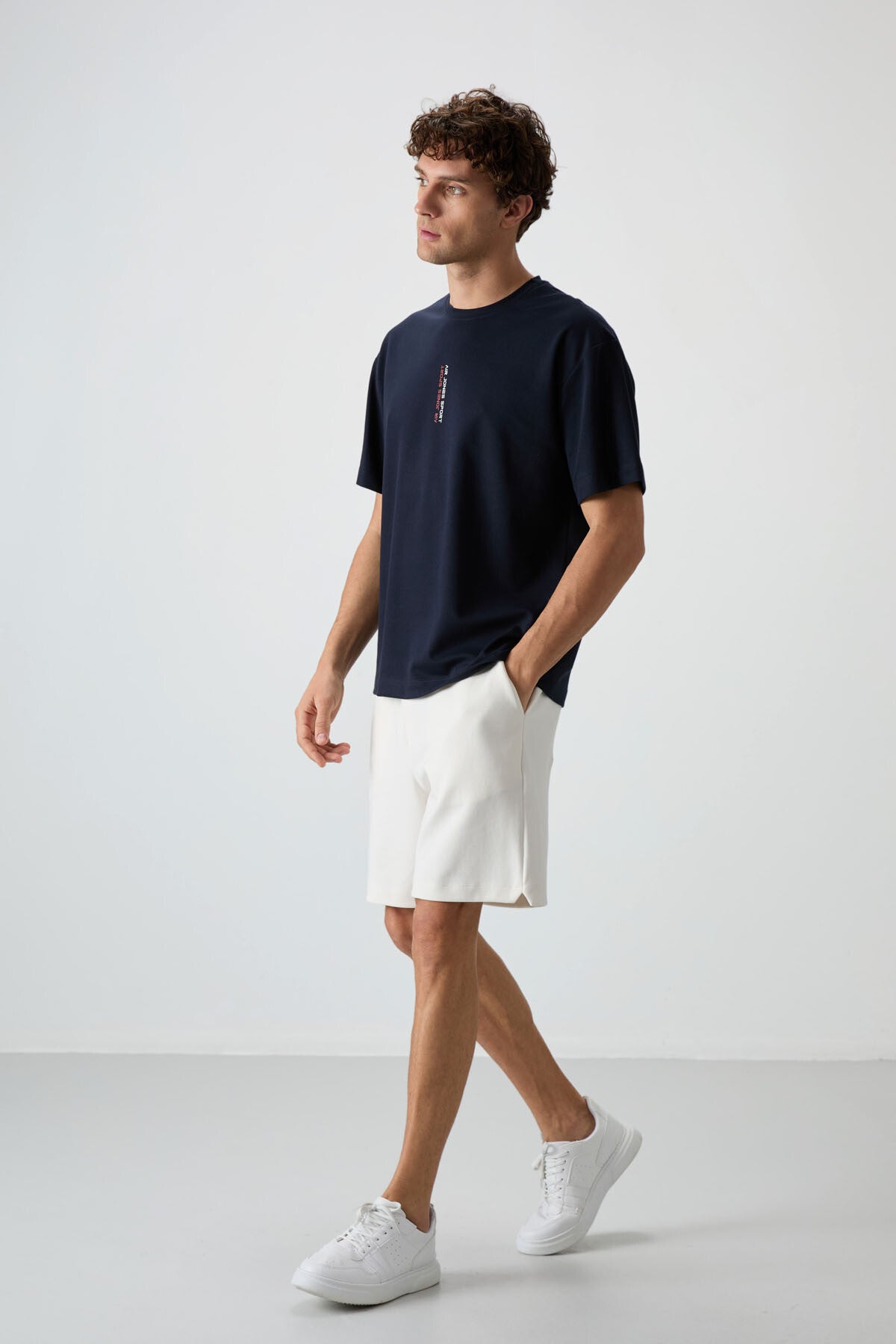 Lacivert Pamuklu Kalın Yüzeyi Dokulu Oversize Fit  Baskılı Erkek T-Shirt - 88368