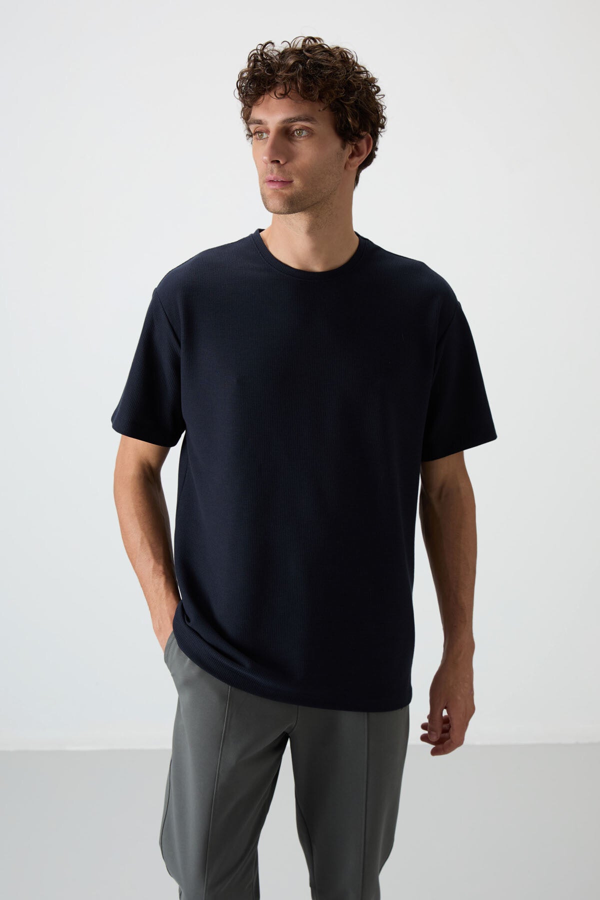Lacivert Waffle İnterlok Yüzeyi Dokulu Oversize Fit Basic Erkek T-Shirt - 88379
