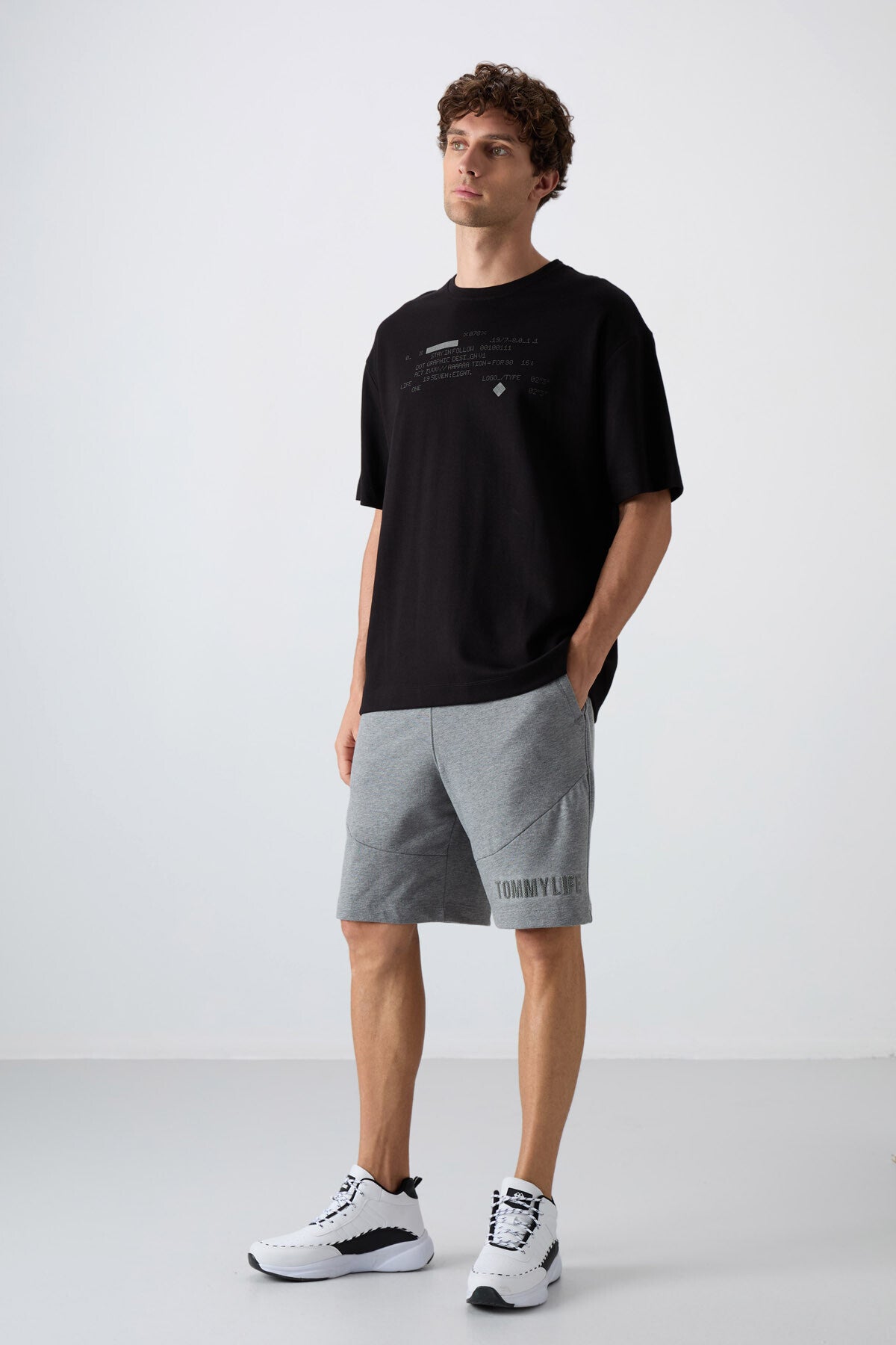 Siyah Pamuklu Kalın Yumuşak Dokulu Oversize Fit Baskılı Erkek T-Shirt - 88326