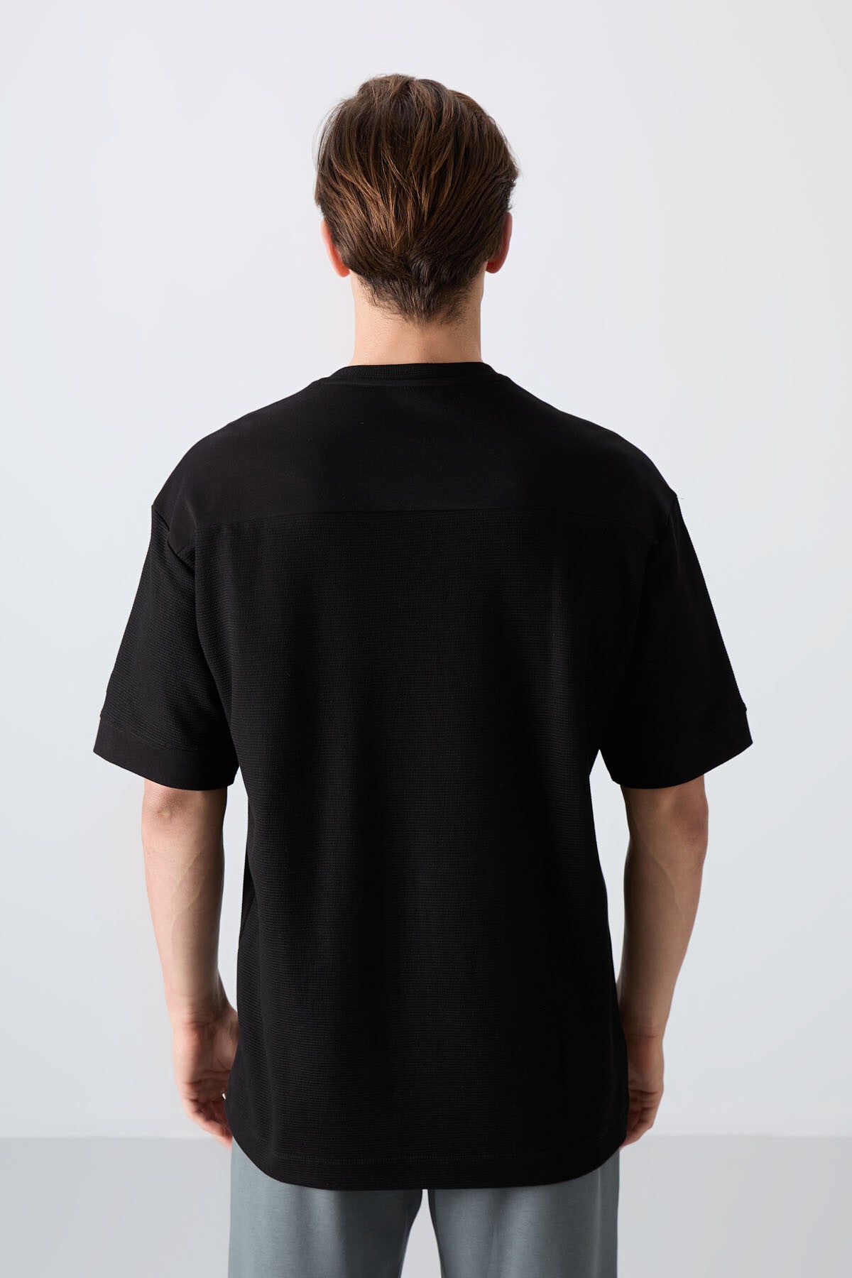 Siyah Pamuklu Kalın Yüzeyi Dokulu Oversize Fit Basic Erkek T-Shirt - 88340