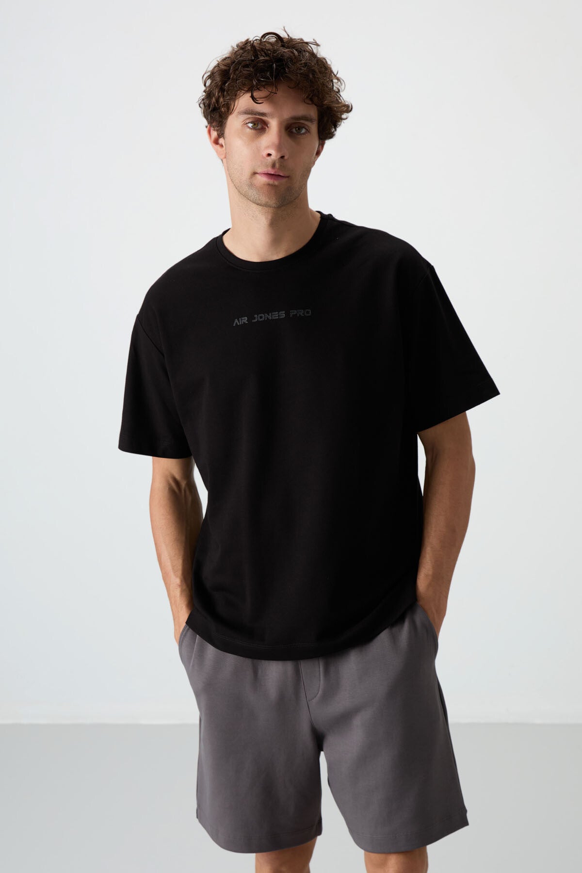 Siyah Pamuklu Kalın Yüzeyi Dokulu Oversize Fit  Baskılı Erkek T-Shirt - 88364