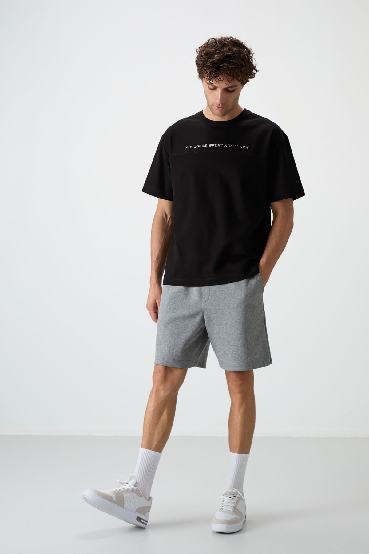 Siyah Pamuklu Kalın Yüzeyi Dokulu Oversize Fit  Baskılı Erkek T-Shirt - 88371