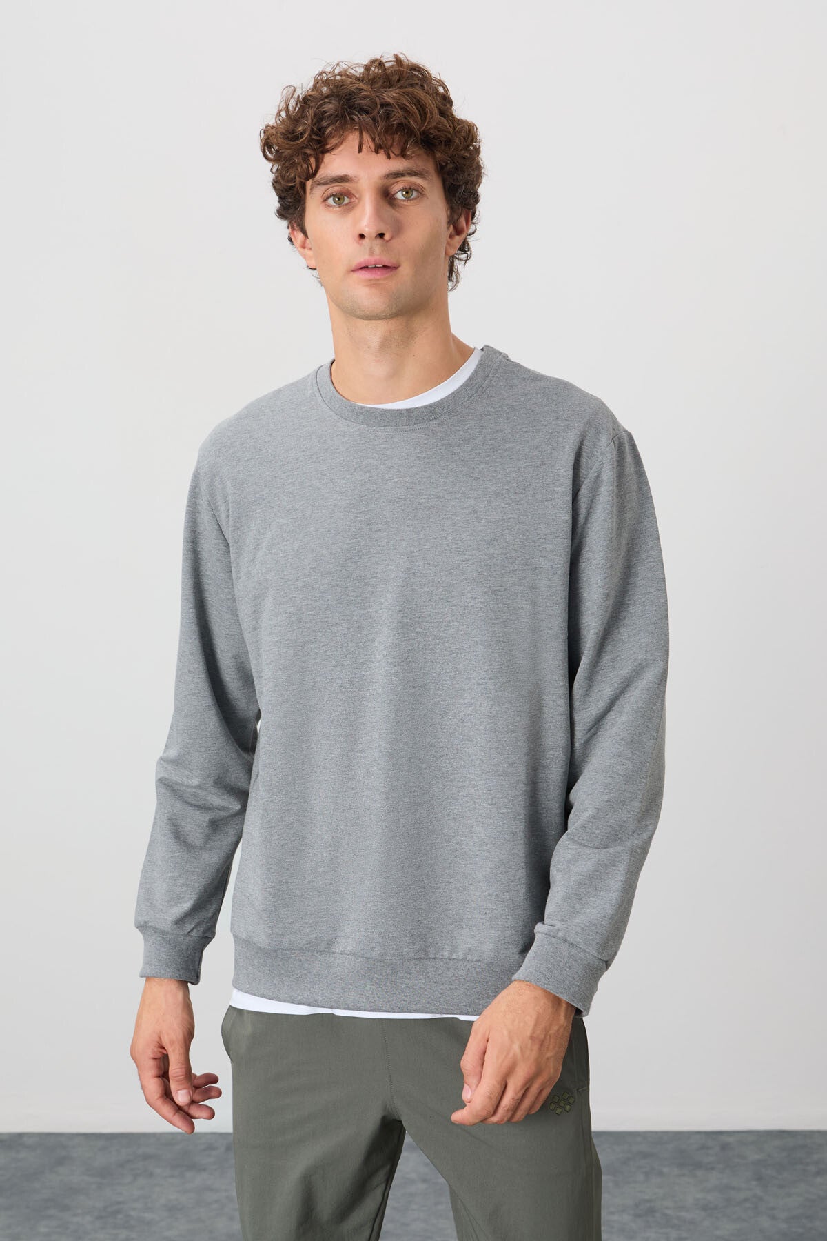 Gri Melanj Pamuk Yumuşak Dokulu Standart Fit Basic Erkek Sweatshirt - 88363