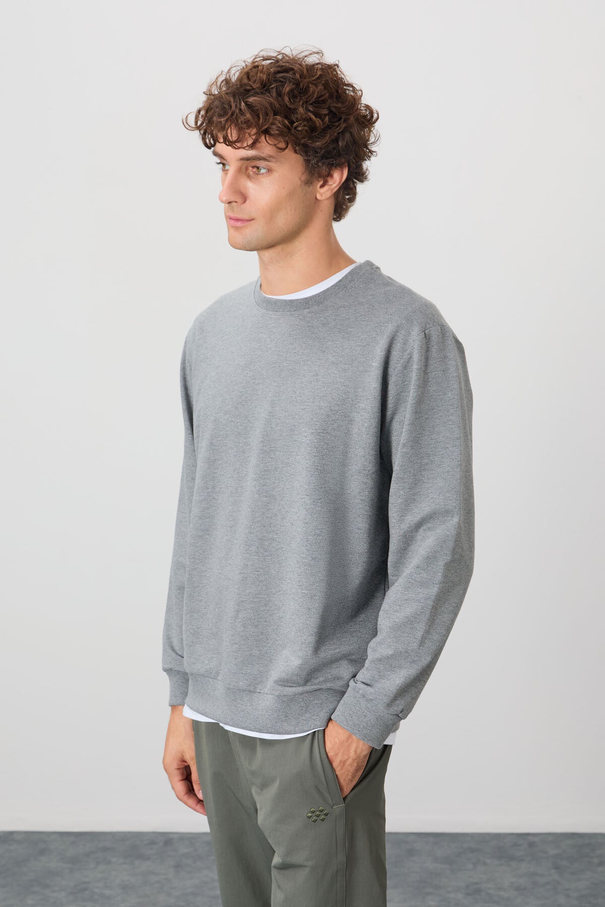 Gri Melanj Pamuk Yumuşak Dokulu Standart Fit Basic Erkek Sweatshirt - 88363