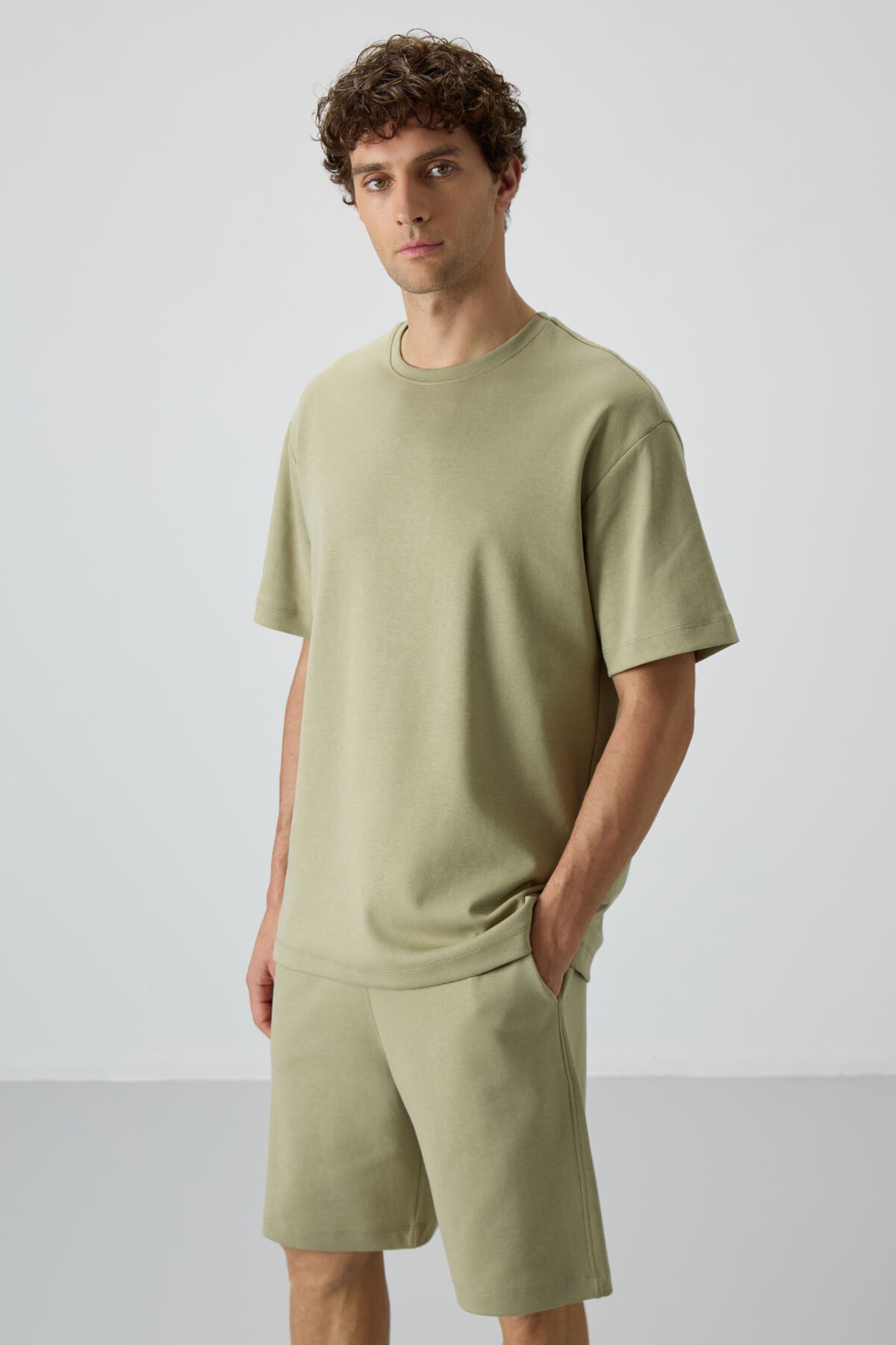 Açık Çağla Pamuklu Kalın Yumuşak Dokulu Oversize Fit Basic Erkek Şort Takım - 85249