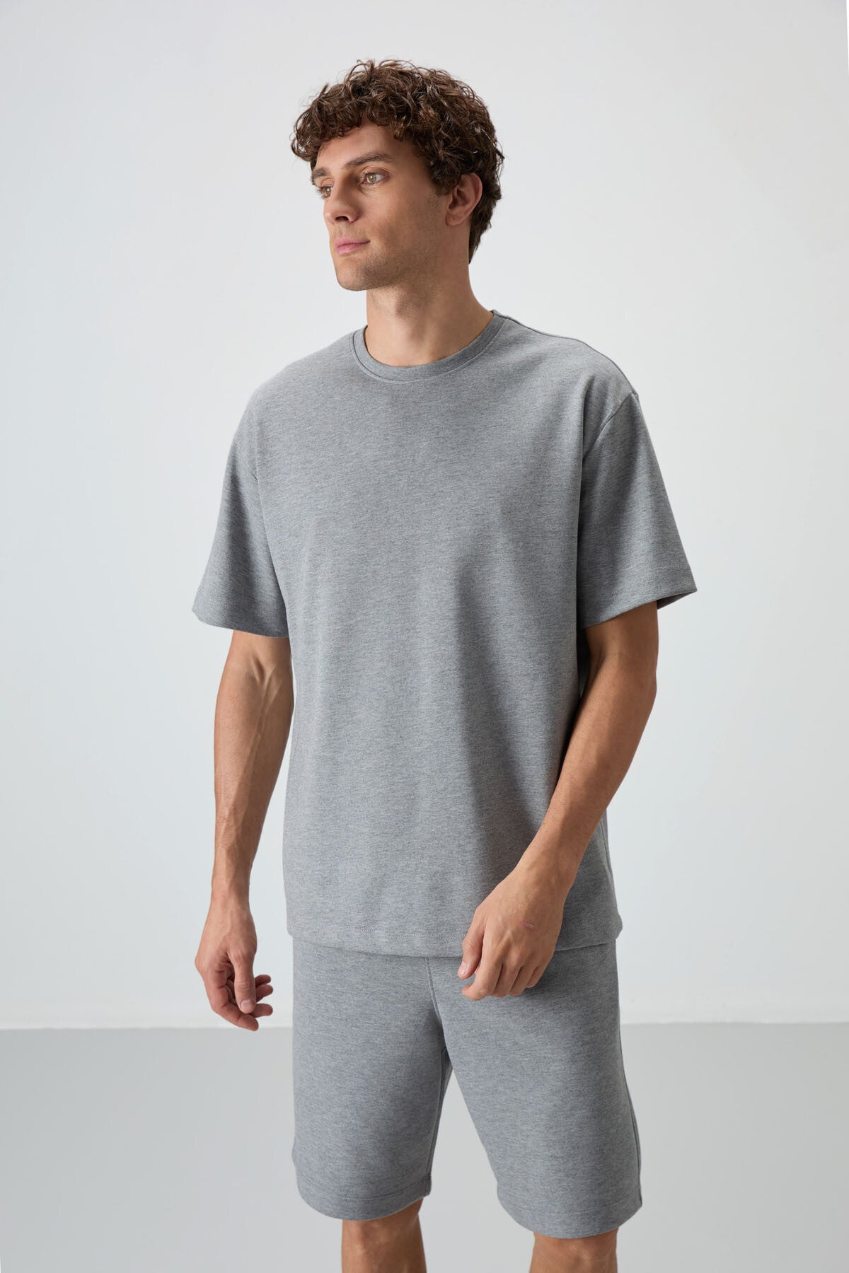 Gri Melanj Pamuklu Kalın Yumuşak Dokulu Oversize Fit Basic Erkek Şort Takım - 85249