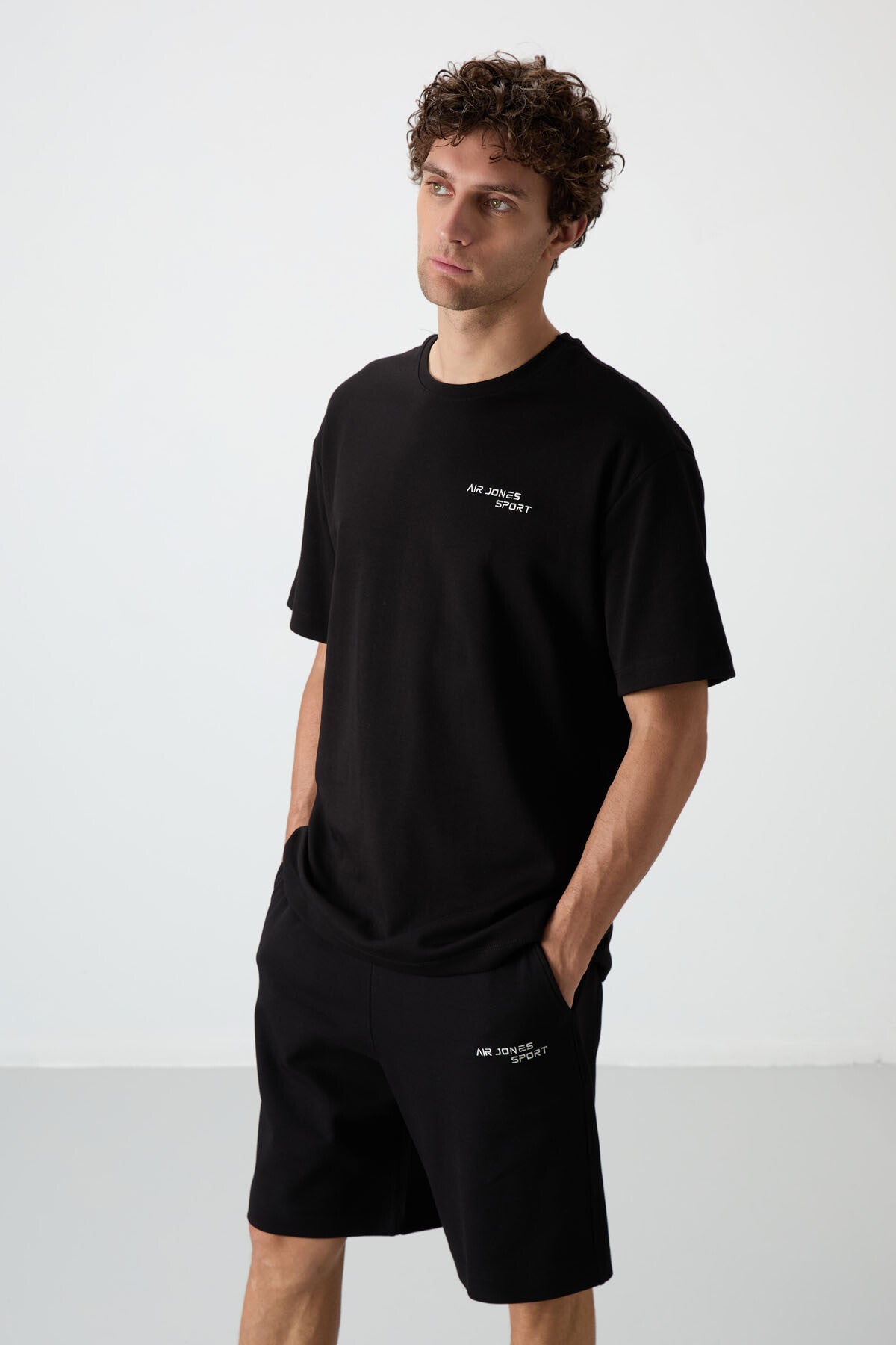 Siyah Pamuklu Kalın Yumuşak Dokulu Oversize Fit Nakışlı Erkek Şort Takım - 85250