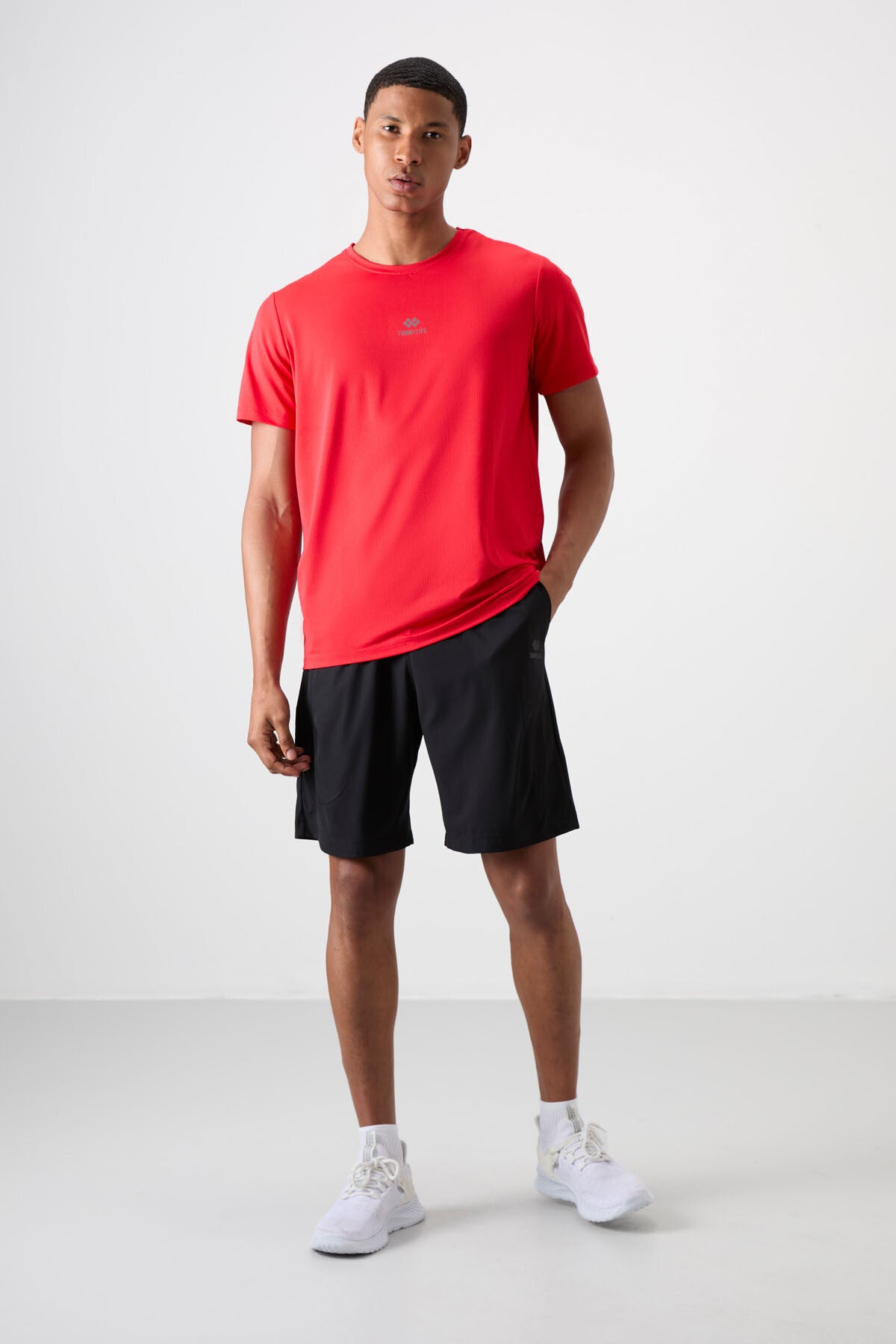 Kırmızı Nefes Alan Dokulu İnce Esnek Standart Fit Erkek Performans T-Shirt - 88387