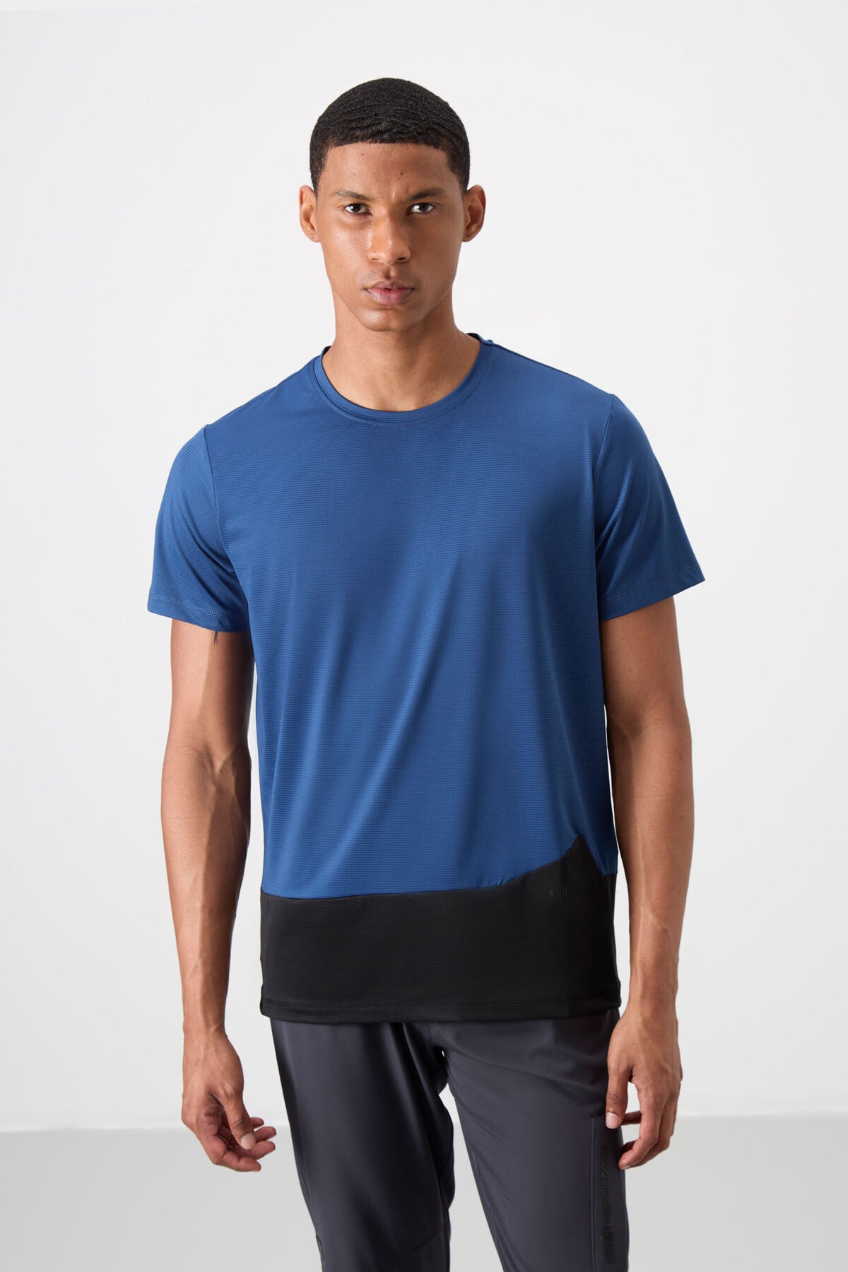 Parlament Nefes Alan Dokulu İnce Esnek Standart Fit Erkek Performans T-Shirt - 88383