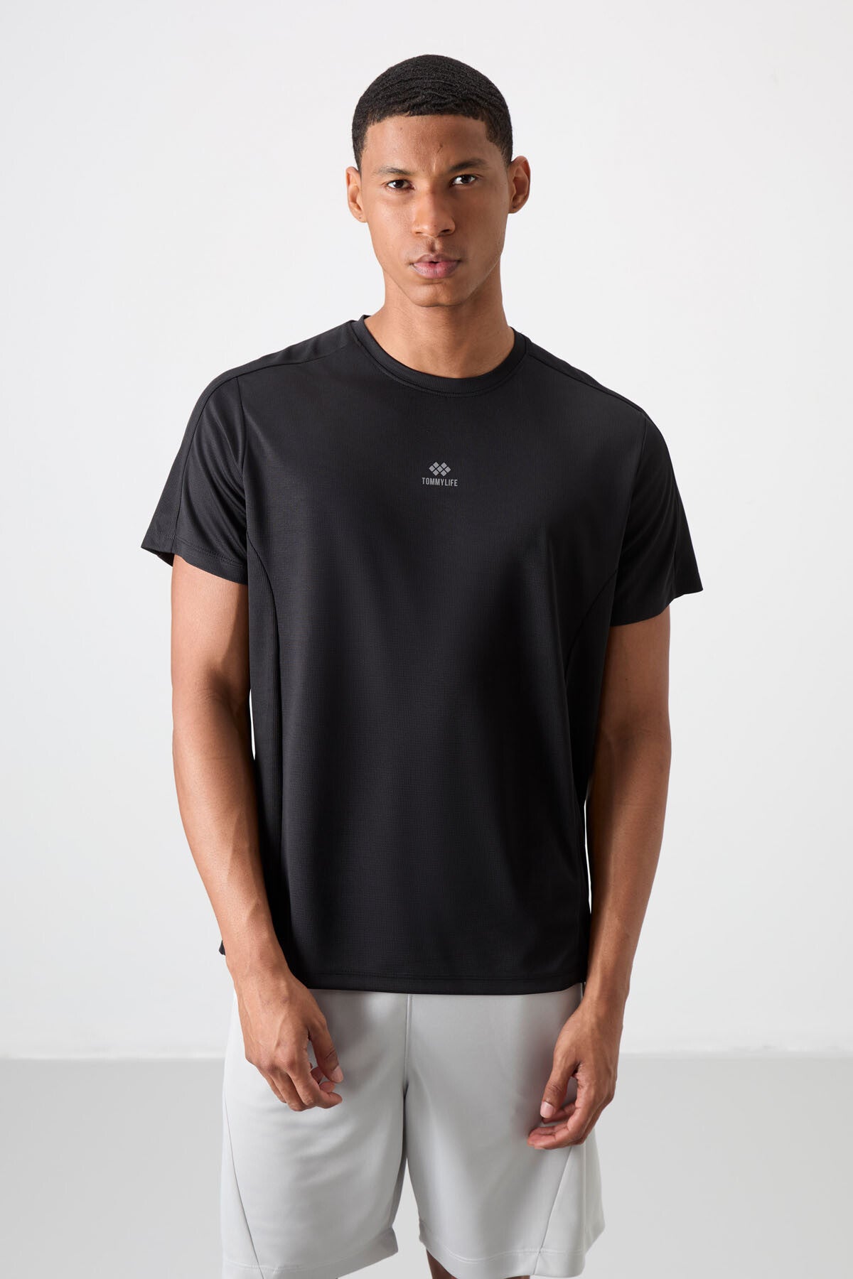 Siyah Nefes Alan Dokulu İnce Esnek Standart Fit Erkek Performans T-Shirt - 88390