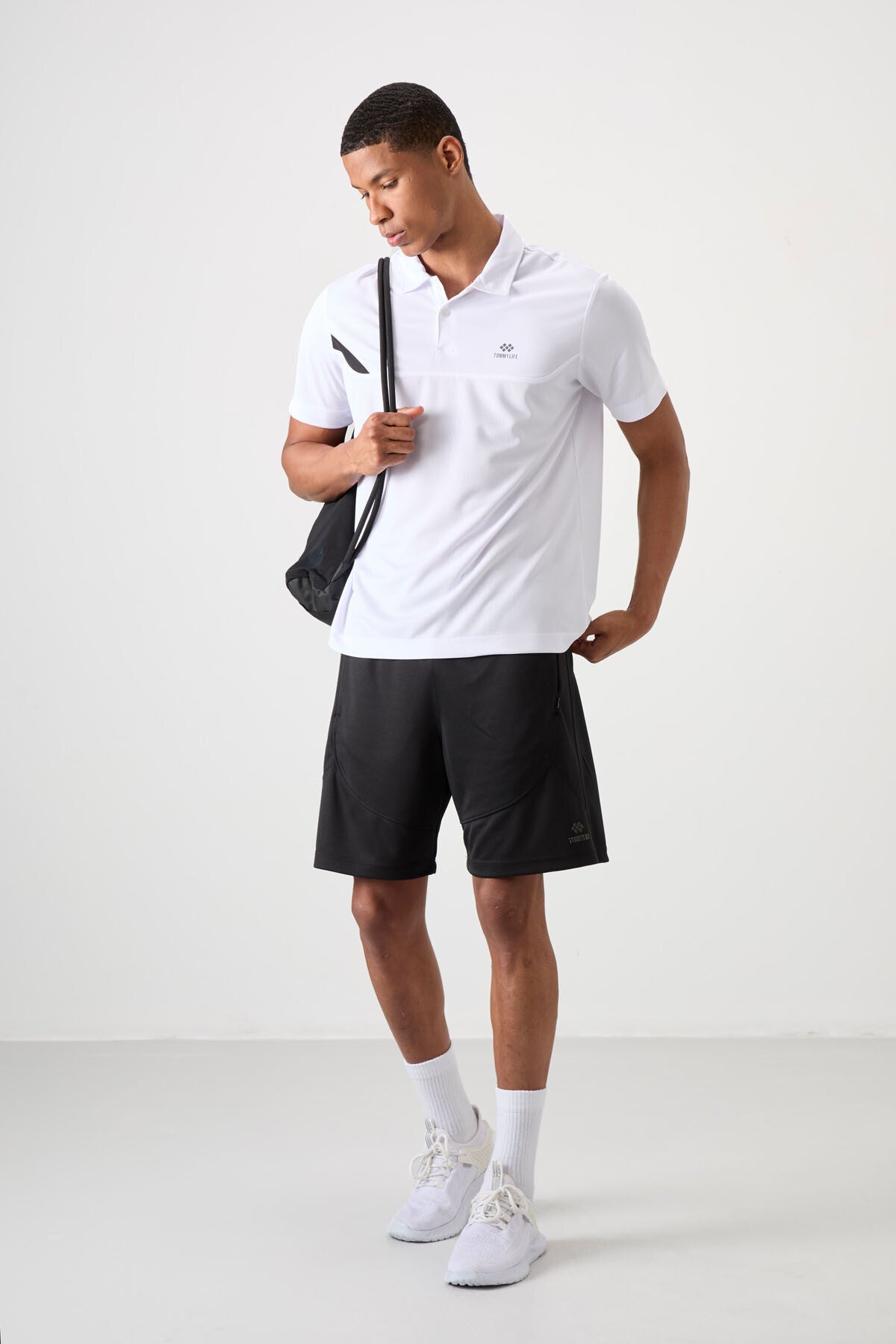 Beyaz Nefes Alan Dokulu İnce Esnek Standart Fit Polo Yaka Erkek Performans T-Shirt - 88402