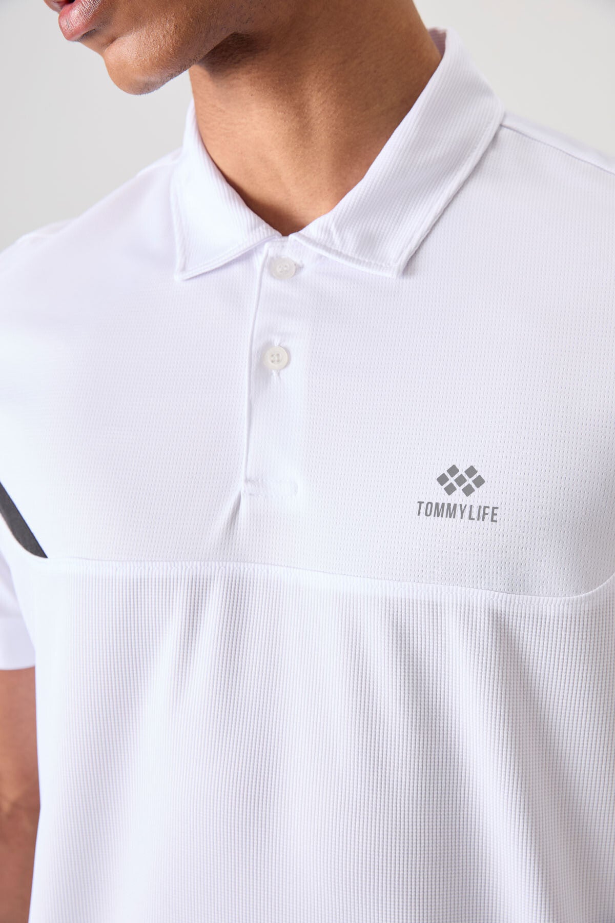 Beyaz Nefes Alan Dokulu İnce Esnek Standart Fit Polo Yaka Erkek Performans T-Shirt - 88402